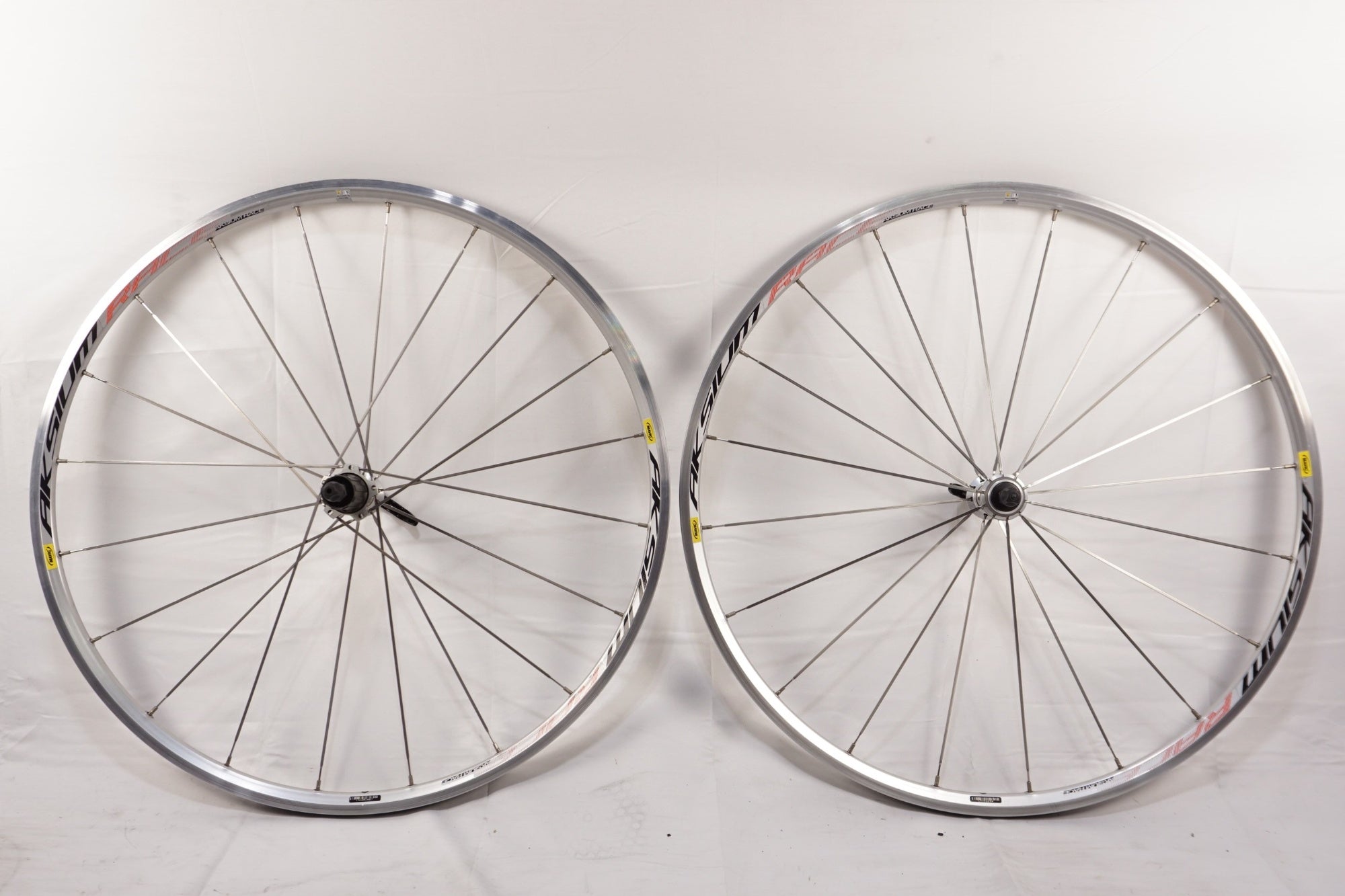 MAVIC 「マヴィック」 AKSIUM RACE シマノ11速 ホイールセット / 中目黒店