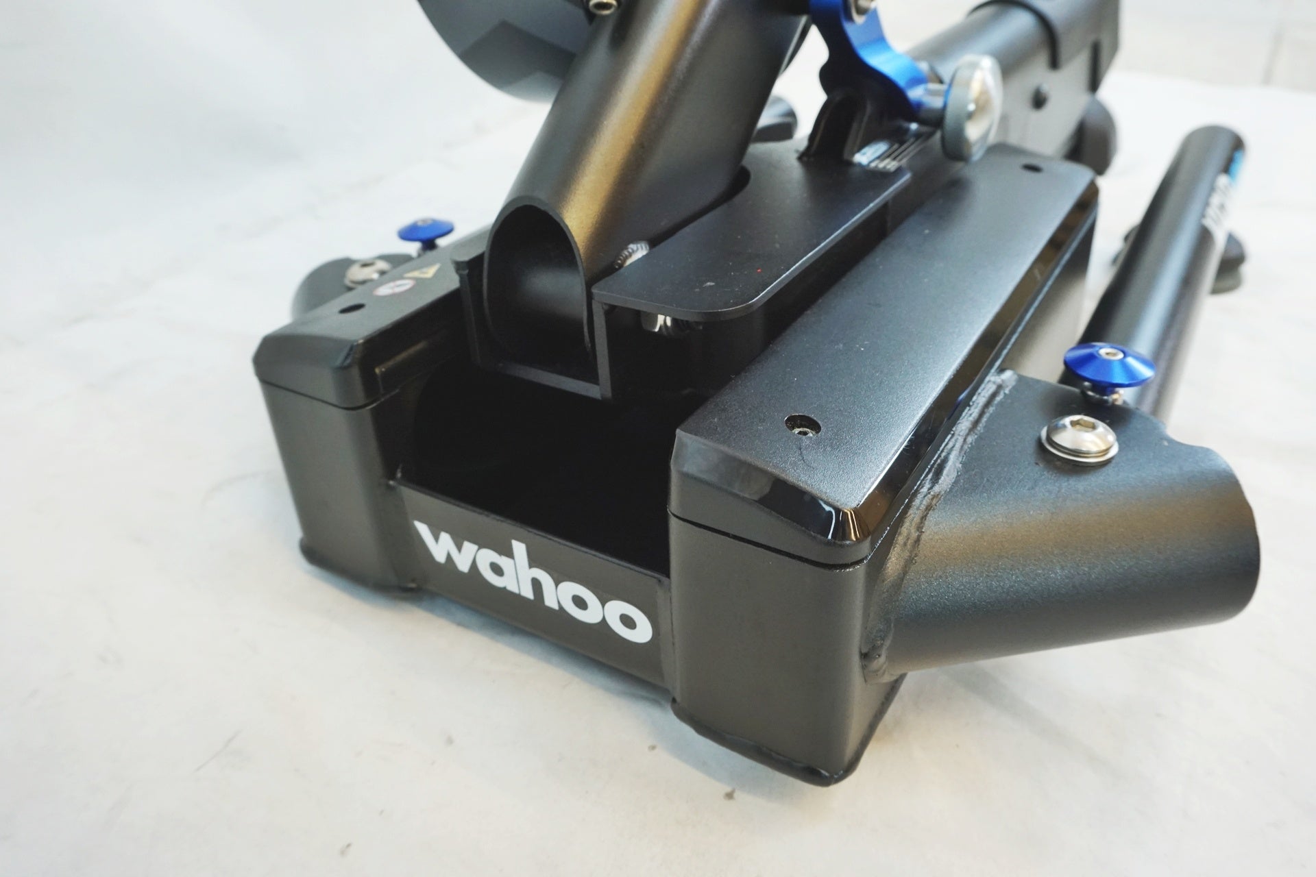 WAHOO 「ワフー」 KICKER MOVE WF147 スマートトレーナー / 有明ガーデン店