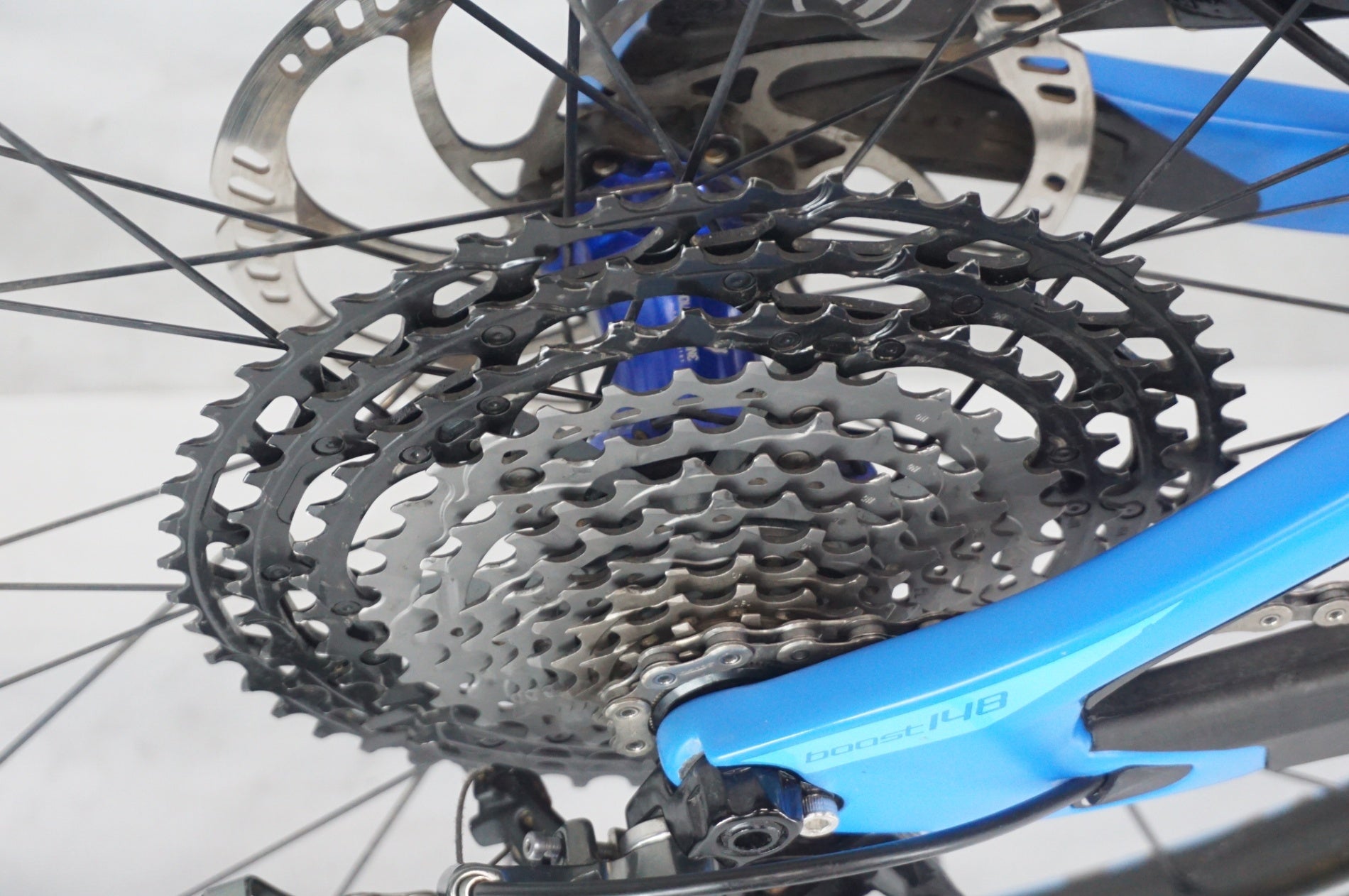 ジャンク PIVOT 「ピボット」 MACH 5.5 CARBON 2018年モデル マウンテンバイク / 阪急塚口店