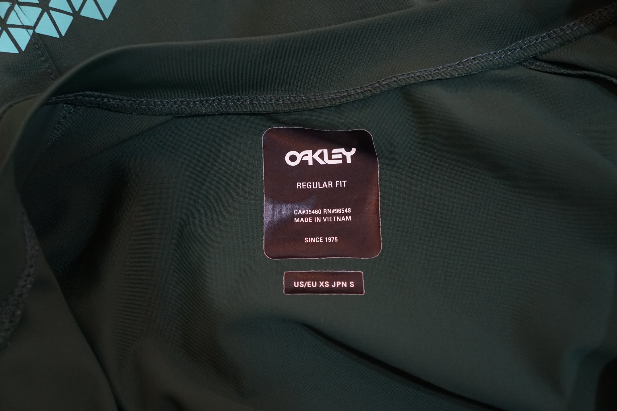 OAKLEY 「オークリー」 Sサイズ ジャージ / バイチャリ浦和ベース