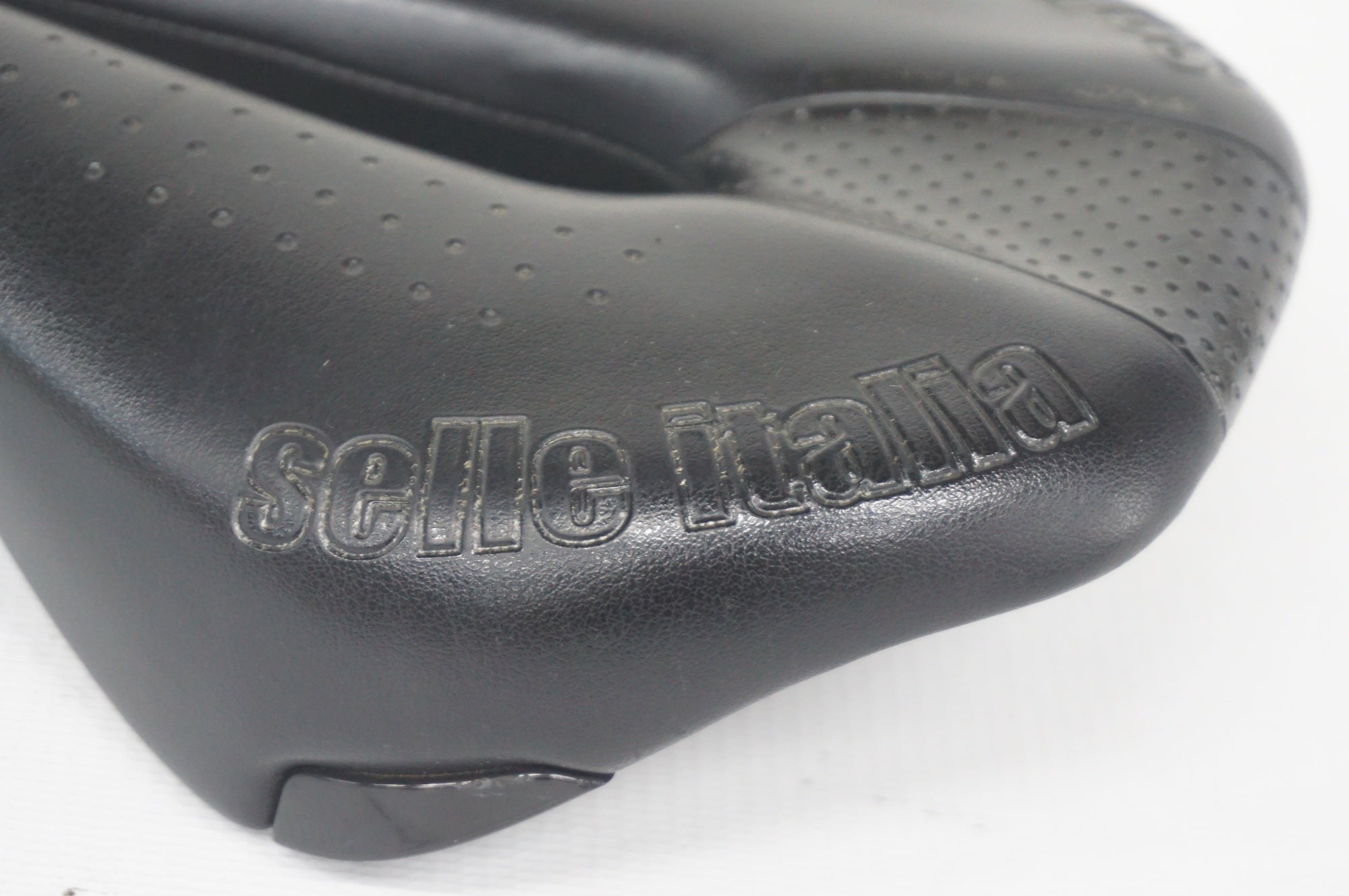 SELLE ITALIA 「セライタリア」 NOVUS ENDURANCE TM サドル