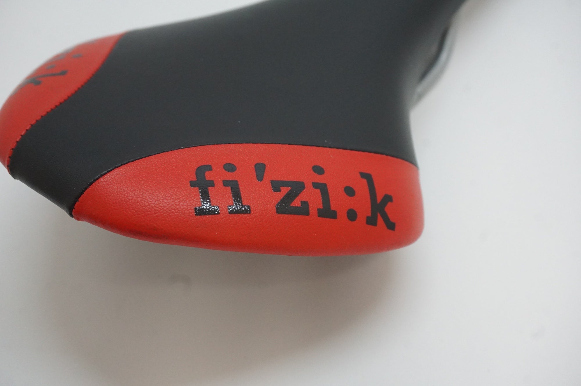 FIZIK 「フィジーク」 ANTARES KIUMレール サドル / 福岡店