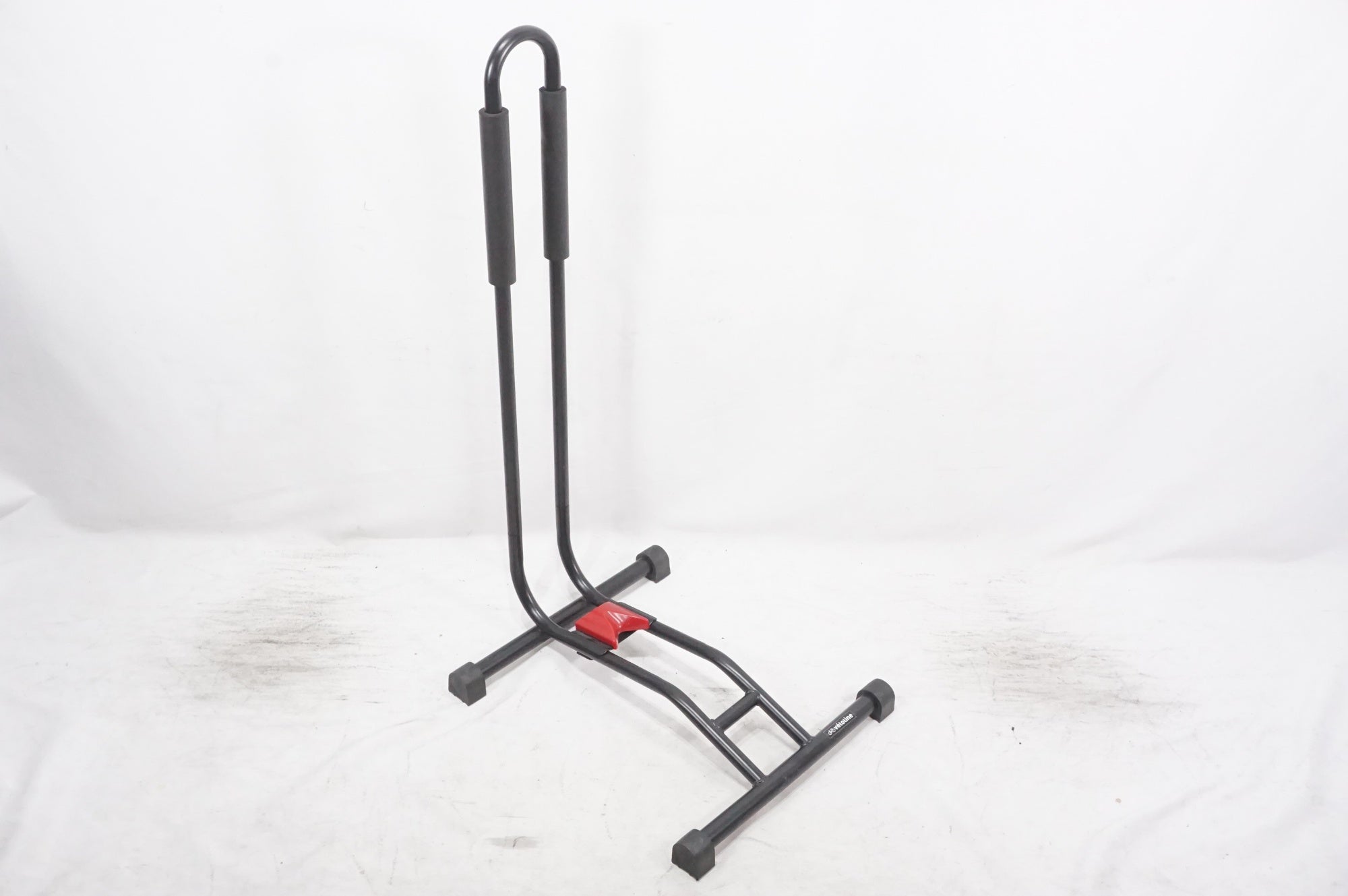 VELOLINE 「ベロライン」 ディスプレイスタンド / AKIBA店