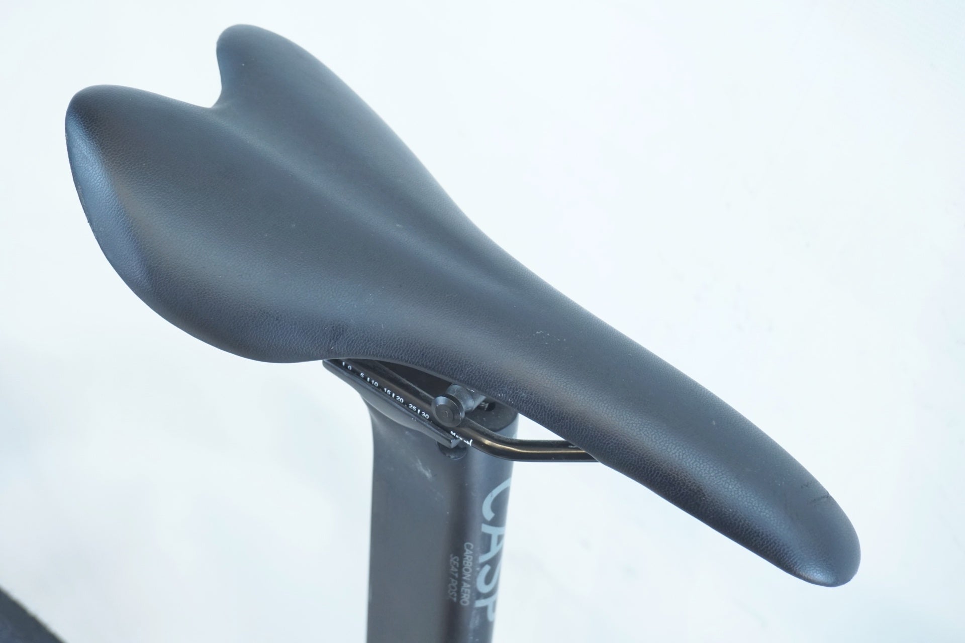 LEADER BIKES 「リーダーバイク」 735TR ATOMS 2019年モデル ピスト