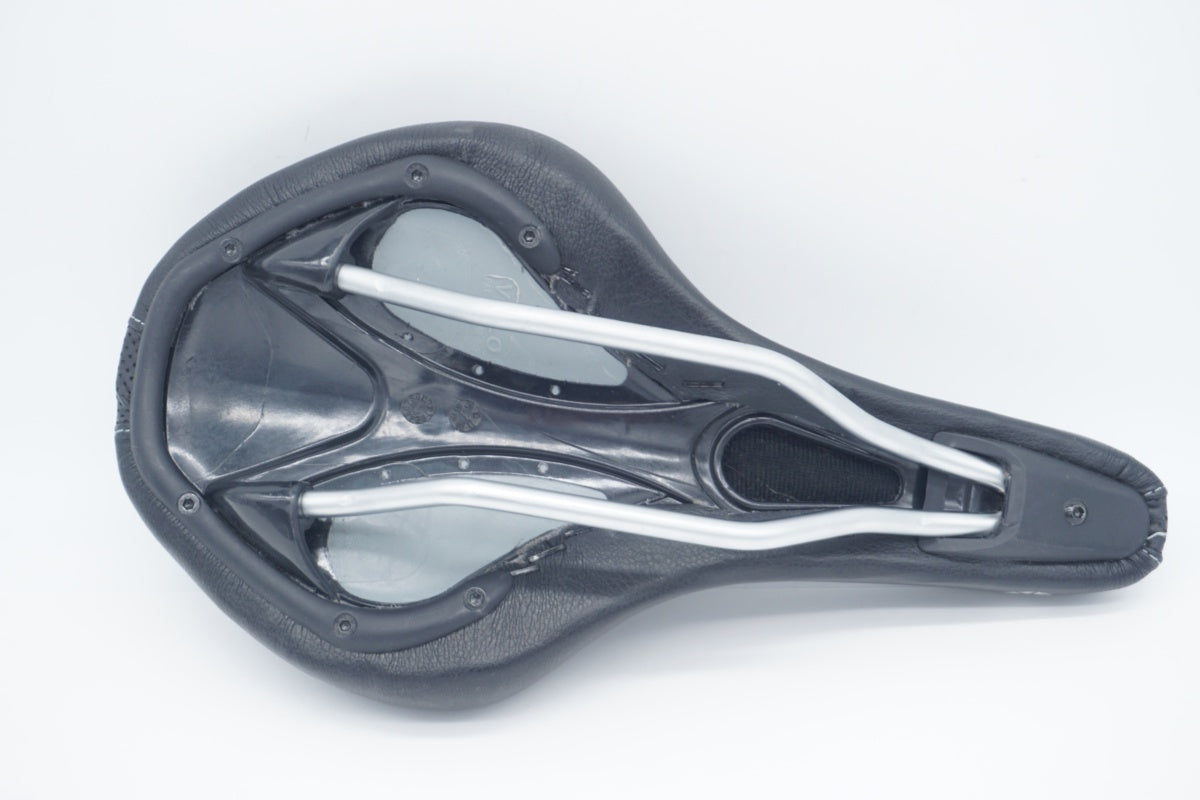 DAHON 「ダホン」 純正サドル / 滋賀大津店