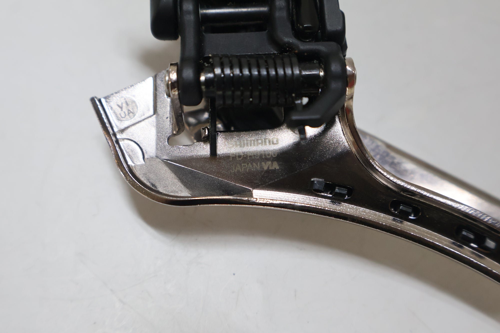 DURA-ACE フロントディレイラーFD-R9100‐B 28.6/31.8 Amazon.com: SHIMANO Front Mech Dura Ace R9100 11spd 28.6