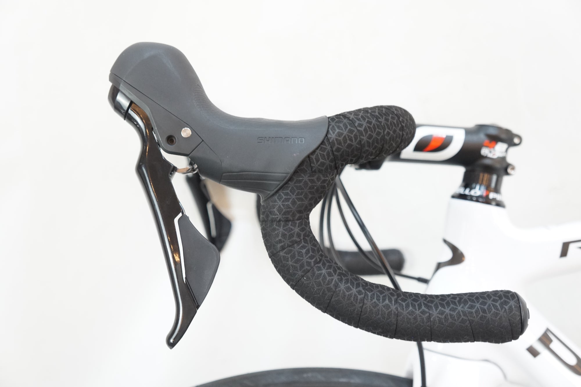 PINARELLO 「ピナレロ」 RAZHA DISK 2024年モデル ロードバイク / バイチャリ浦和ベース