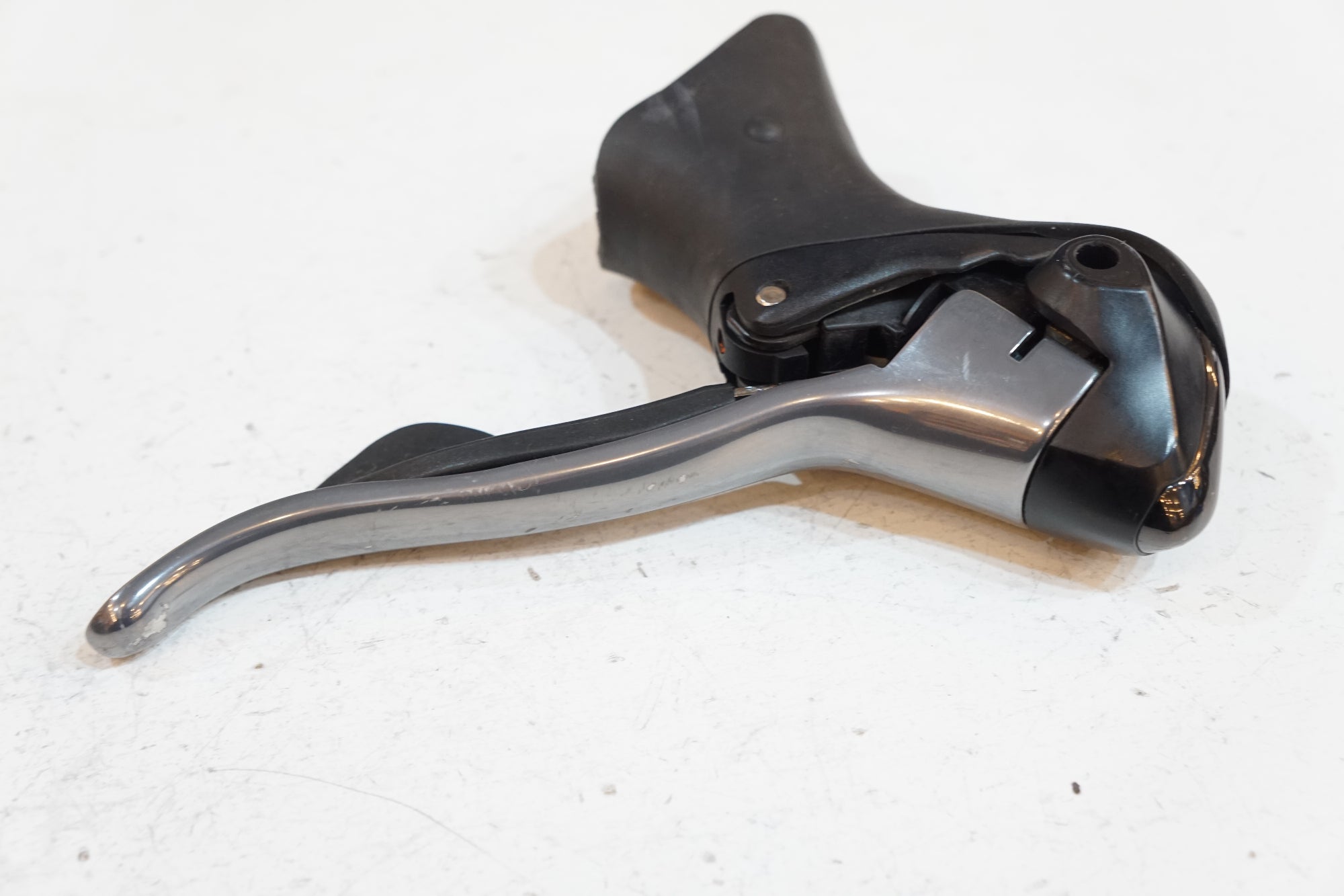 コントロールレバー（シマノ105） SHIMANO 「シマノ」 105 ST-5600 デュアルコントロールレバー