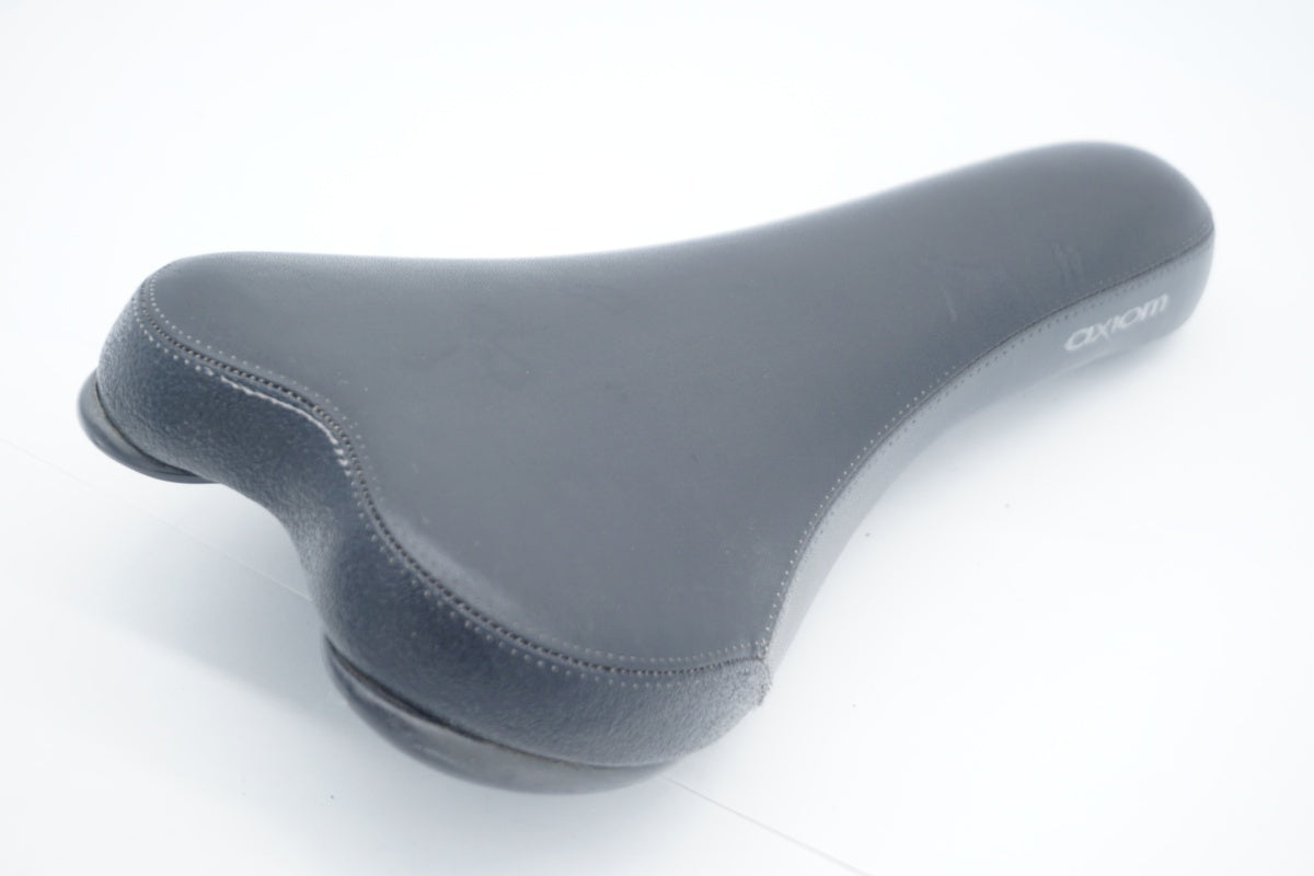 VELO 「ベロ」 AXIOM サドル / 京都八幡店