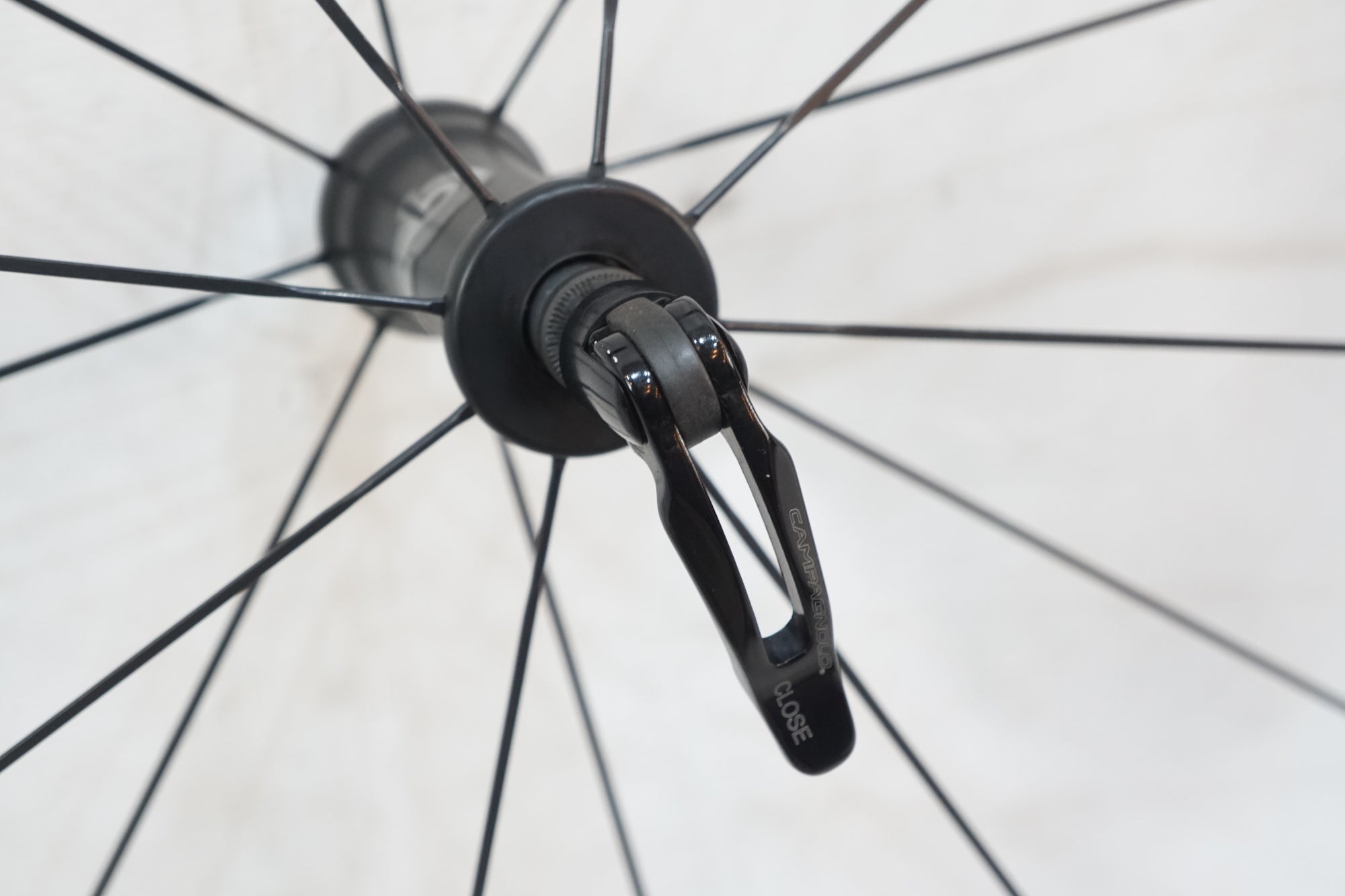 軽量中華製カーボン30mmホイール シマノ＋カンパニョーロ兼用 1100g 美品 CAMPAGNOLO 「カンパニョーロ」 SCIROCCO 35 MEGA G3 シマノ11速