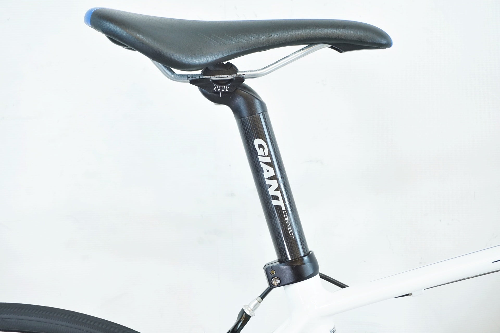 GIANT 「ジャイアント」 DEFY1 2012年モデル ロードバイク / 有明ガーデン店