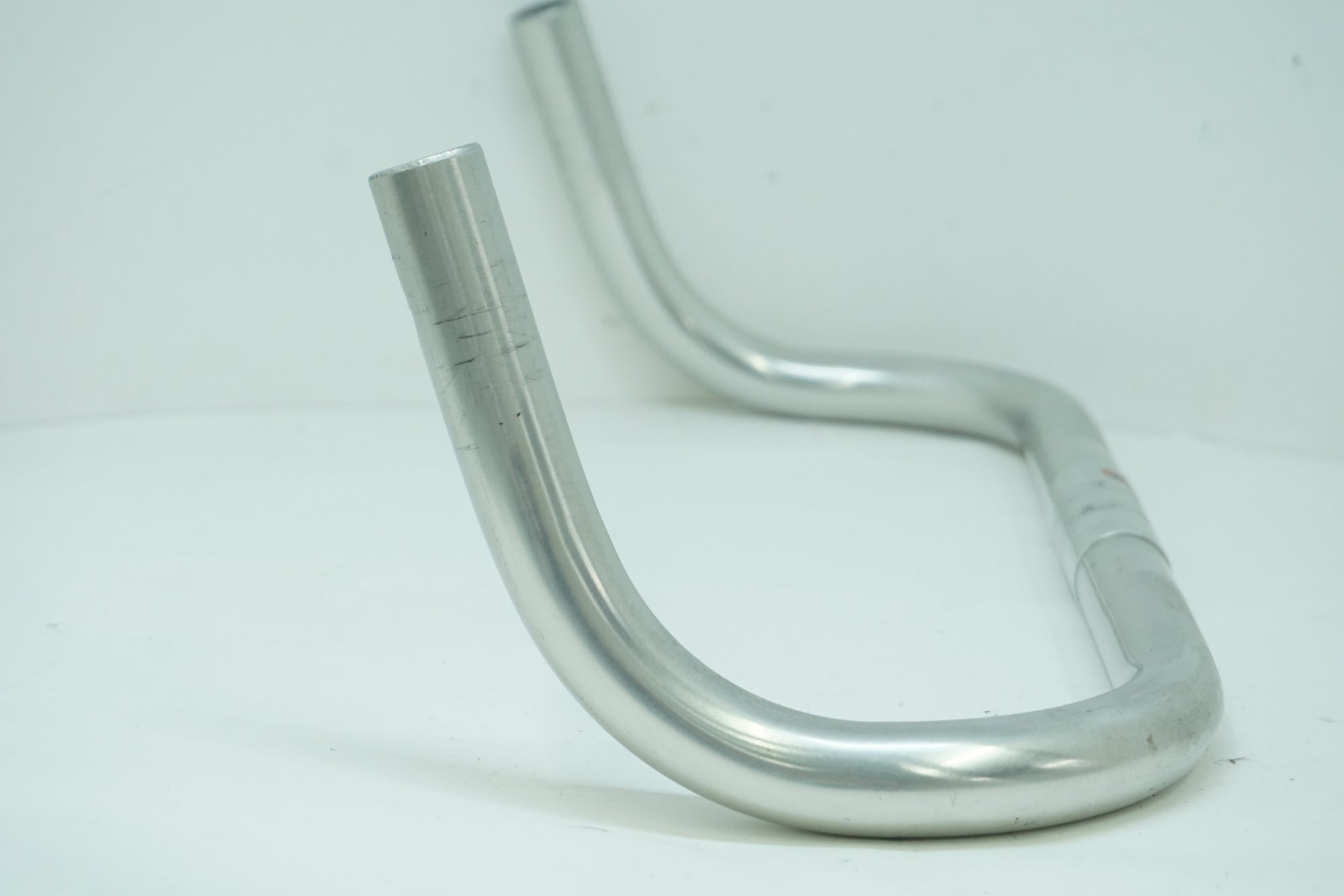 NITTO 「ニットー」 AERO DYNAMICS Φ25.4 3800mm ブルホーン ハンドル / 大阪美原北インター店