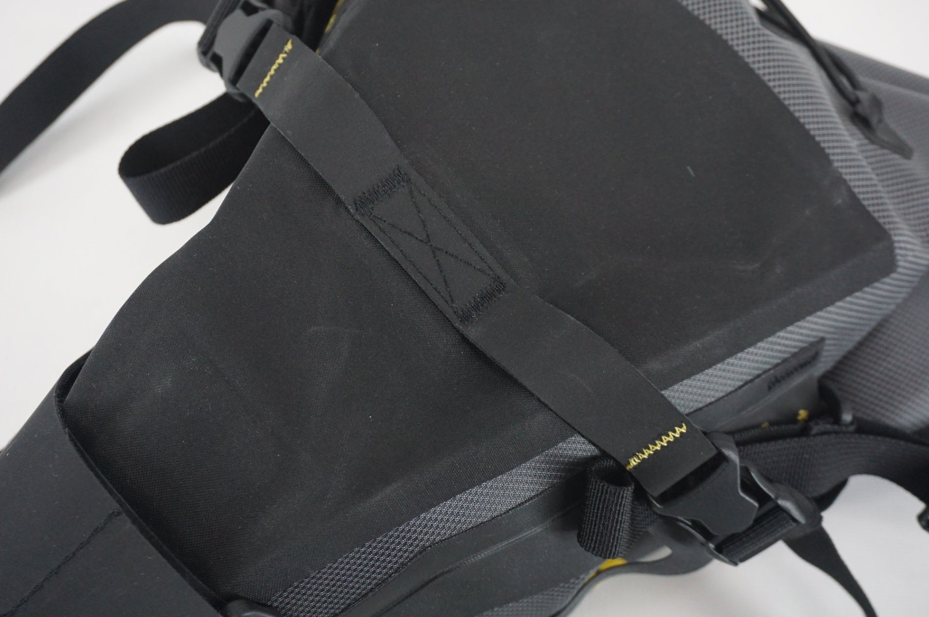 APIDURA 「アピデュラ」 EXPEDITION SADDLE PACK サドルバッグ / 阪急塚口店
