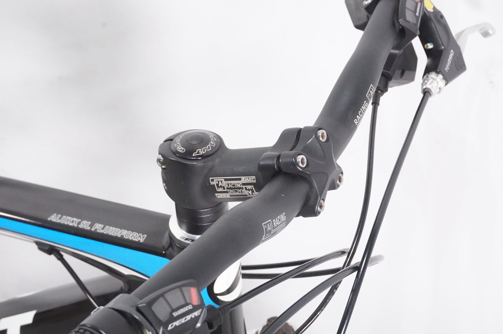 GIANT 「ジャイアント」 TALON 2012年モデル マウンテンバイク / AKIBA店