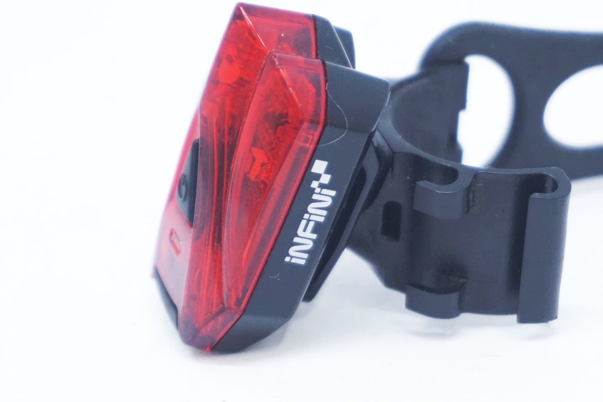 INFINI 「インフィニ」 リアライト / 大阪美原北インター店