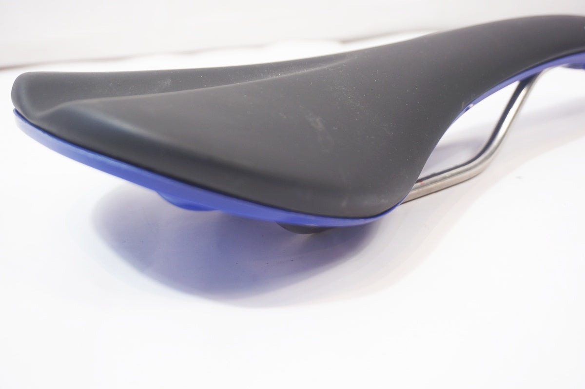 FABRIC 「ファブリック」 SHALLOW サドル / バイチャリ世田谷店