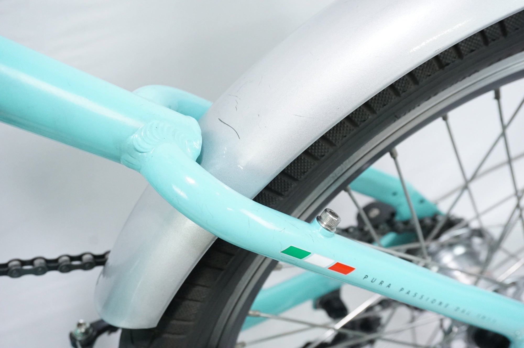 BENELLI 「ベネリ」 MINI LOOP 20+ 2022年モデル 電動アシスト自転車 / 中目黒店