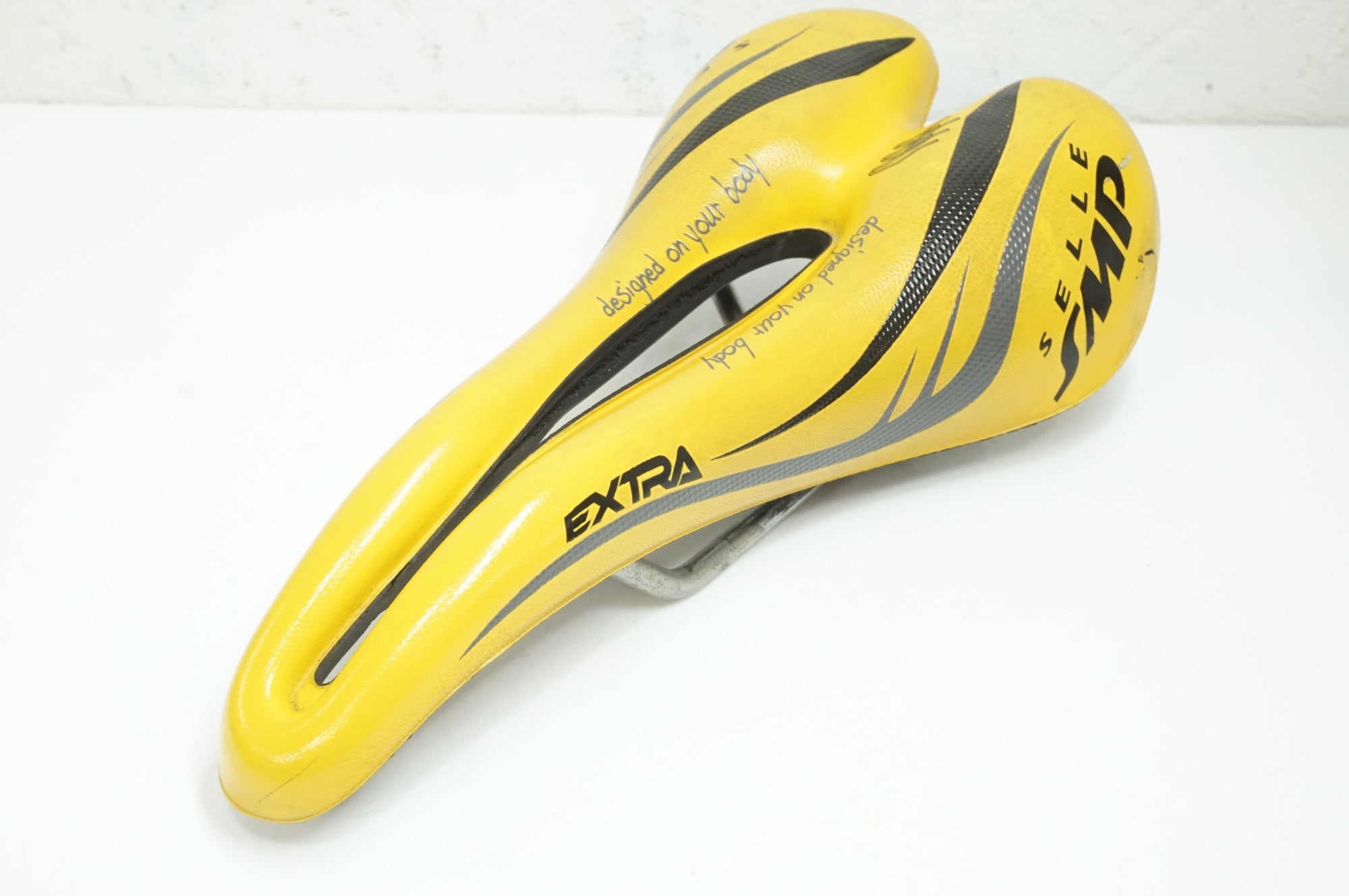 SELLE SMP 「セラエスエムピー」 EXTRA サドル / 大宮店