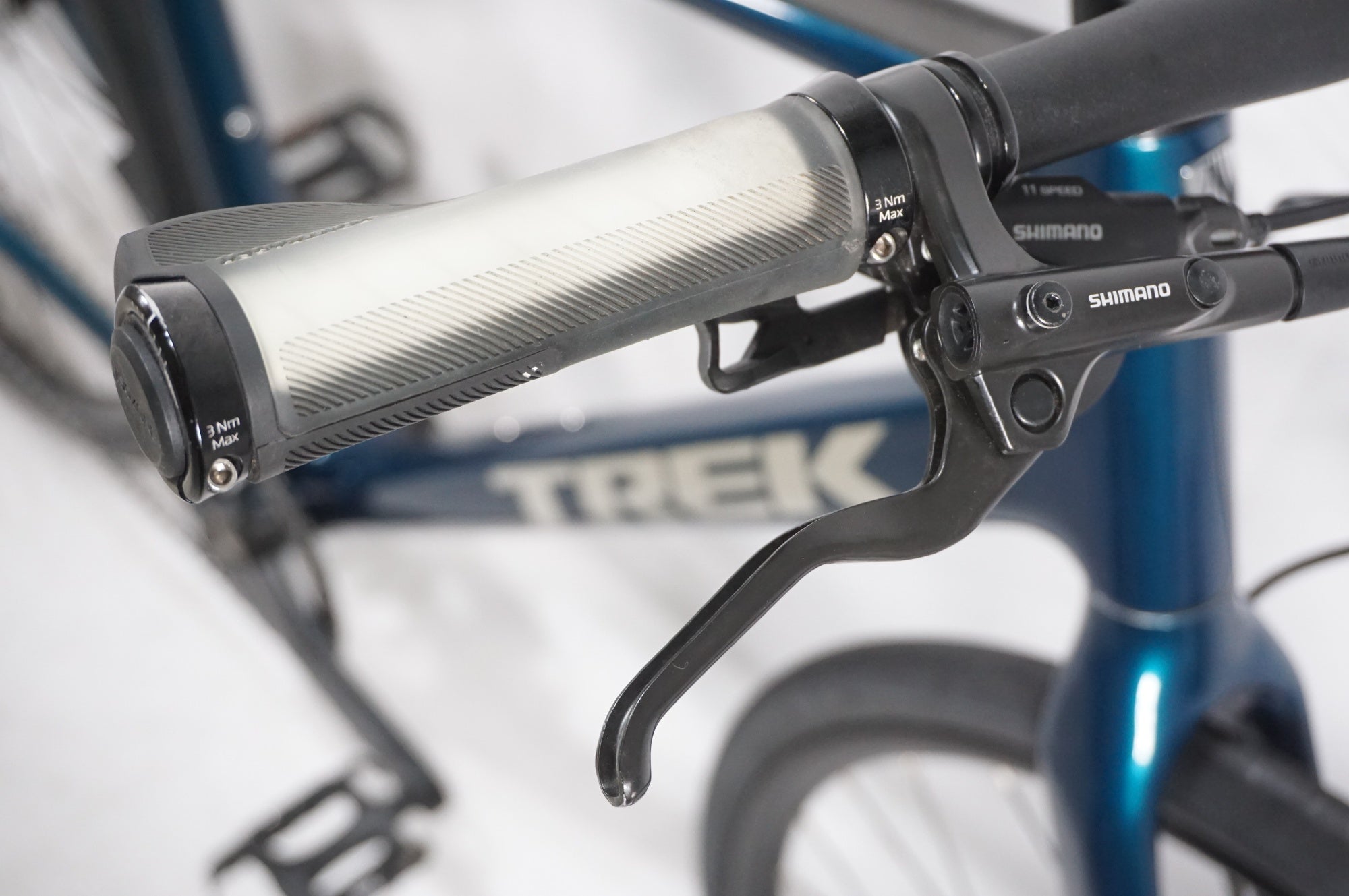 TREK 「トレック」 FX SPORT CARBON4 2021年モデル クロスバイク / AKIBA店