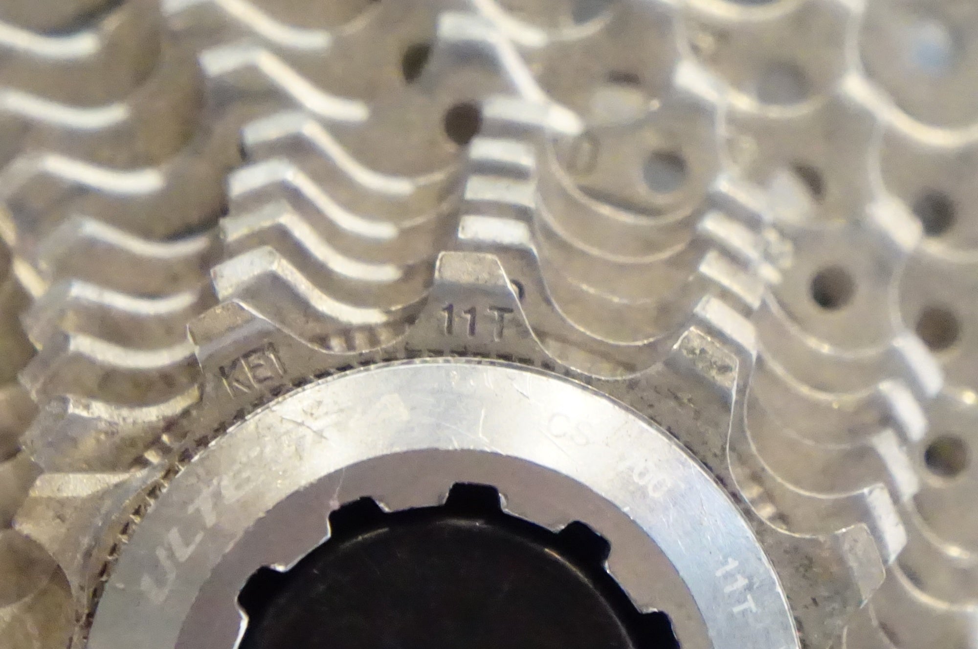 SHIMANO 「シマノ」 ULTEGRA CS-6700 11-28T スプロケット / 熊谷本店