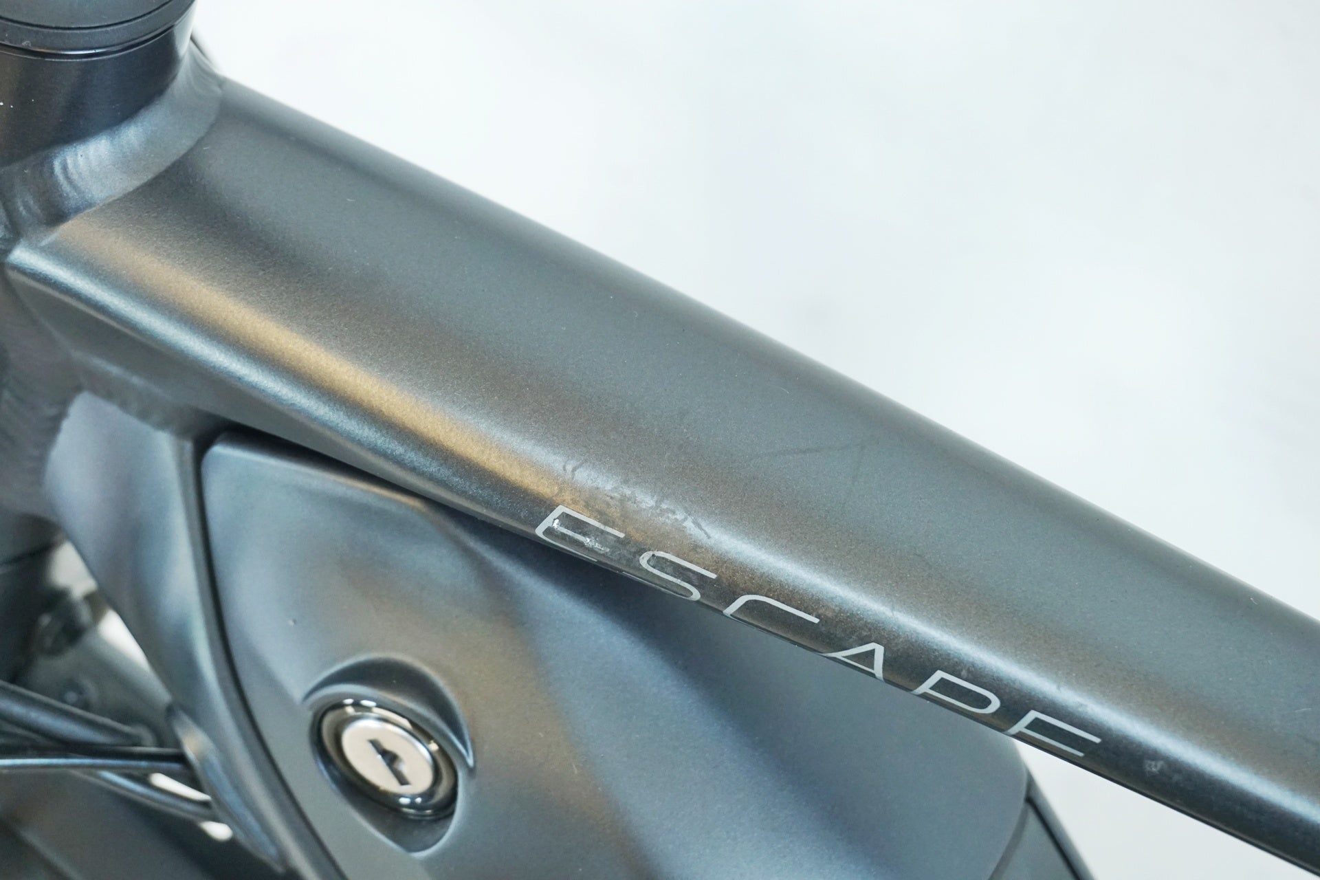 GIANT 「ジャイアント」 ESCAPE R E+ 2023年モデル E-BIKE / 有明ガーデン店