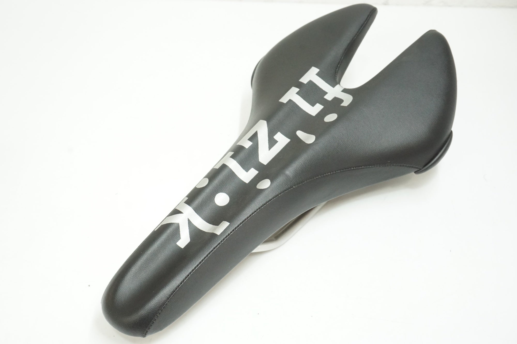 FIZIK 「フィジーク」 ARDEA VS サドル / 大宮店