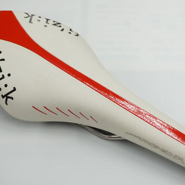 FIZIK 「フィジーク」 ARIONE CX KIUM サドル / 福岡店 ｜ バイチャリ