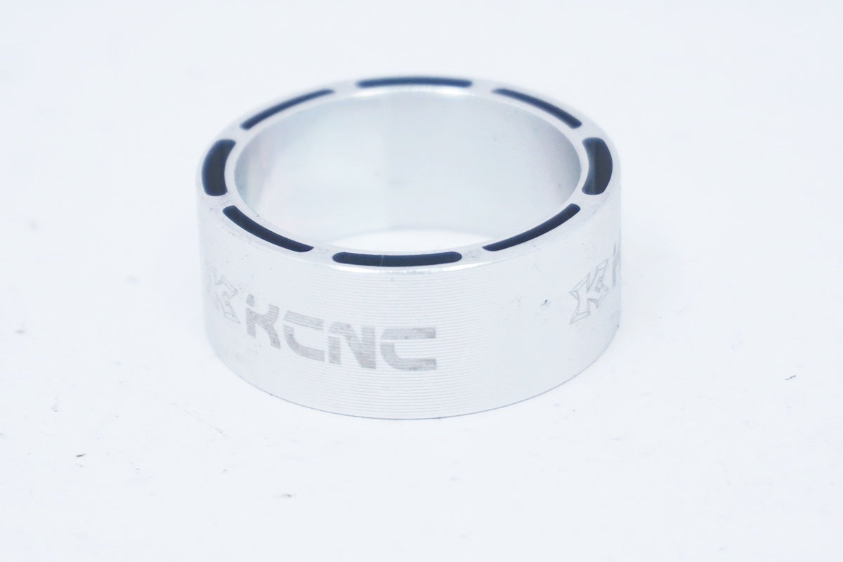 KCNC 「ケーシーエヌシー」 14mm コラムスペーサー / 大阪美原北インター店