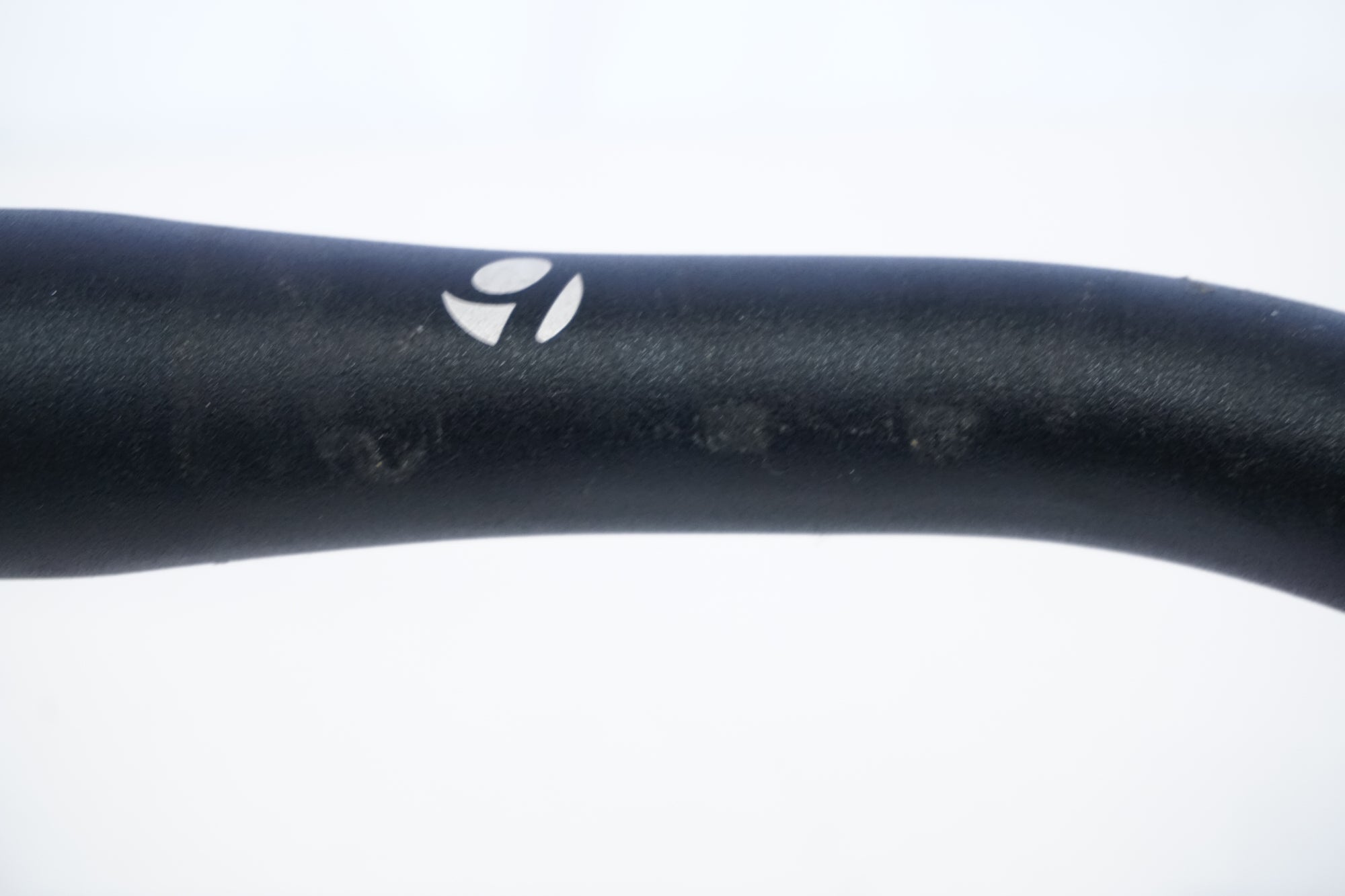 BONTRAGER 「ボントレガー」 RACE VR-C φ31.8 420mm ハンドル / 浜松店