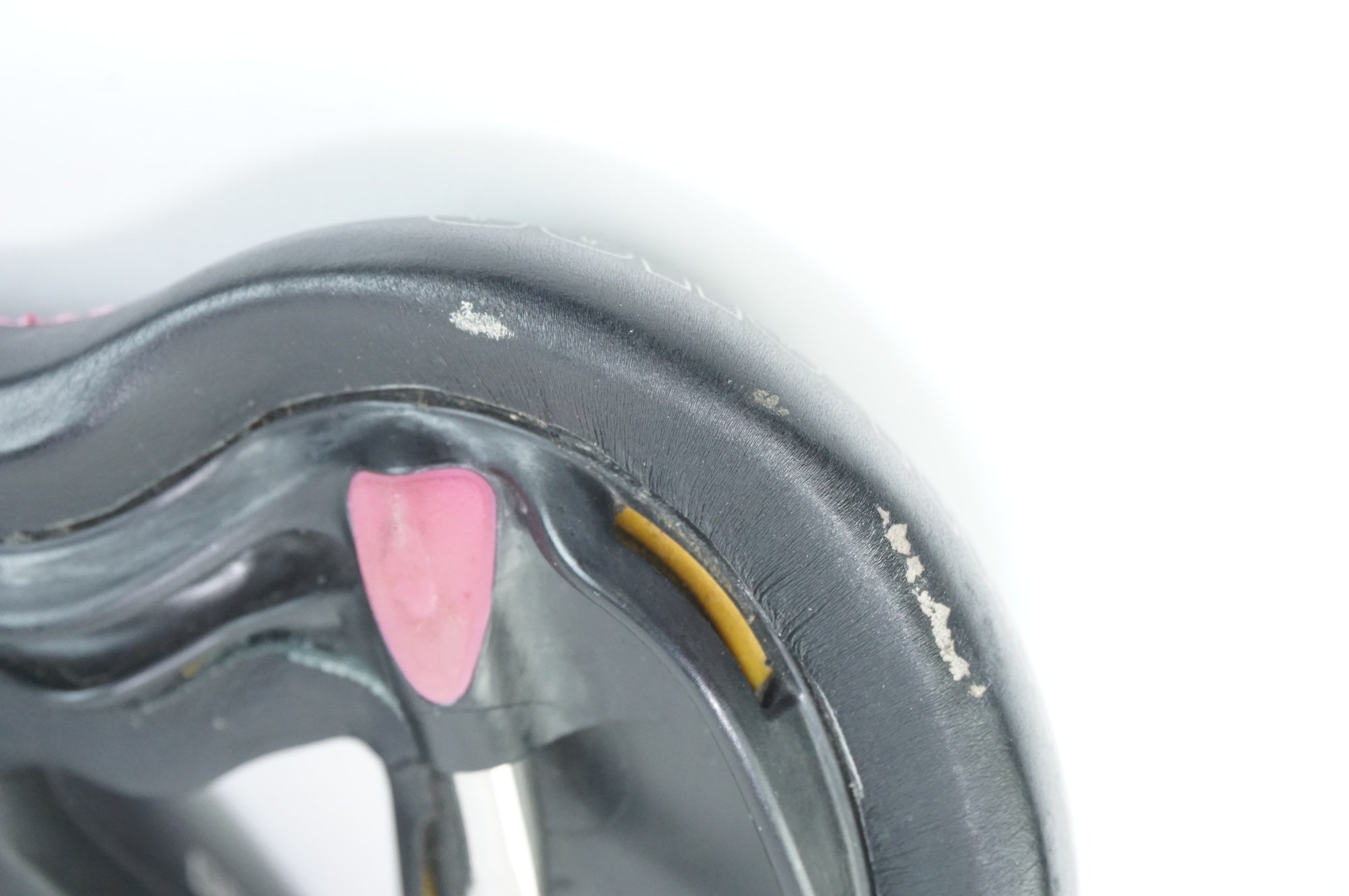 SELLE ITALIA 「セライタリア」 DIVA GEL FLOW サドル / 中目黒店