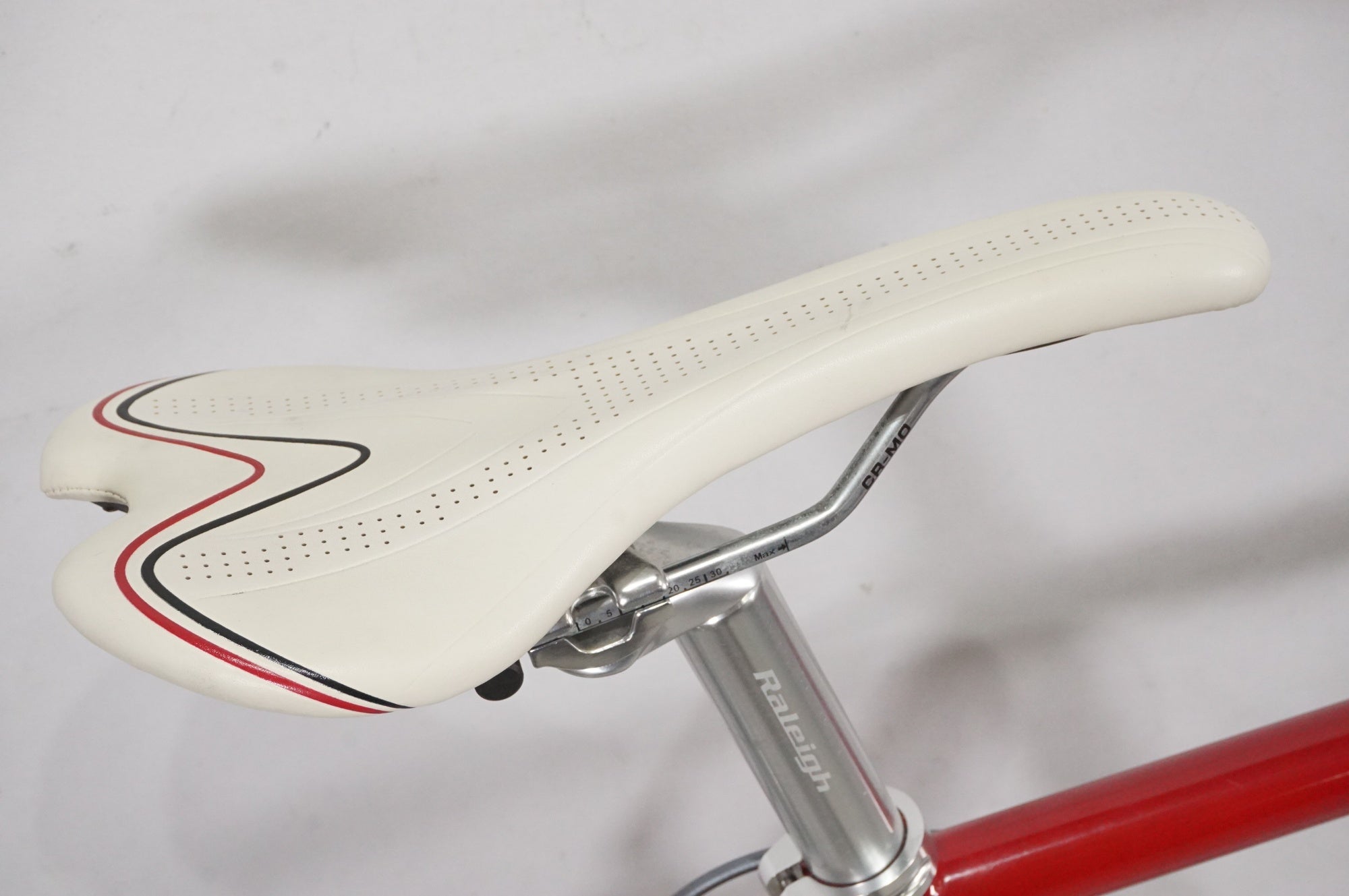 RALEIGH 「ラレー」 CRF CARLTON-F 2016年モデル ロードバイク / AKIBA店