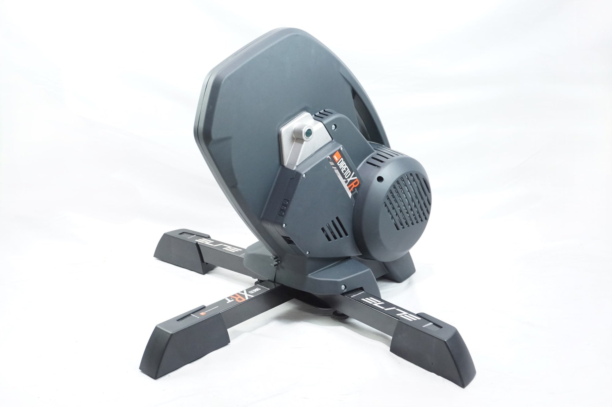 ELITE 「エリート」 DIRETO XR-T サイクルトレーナー / 中目黒店