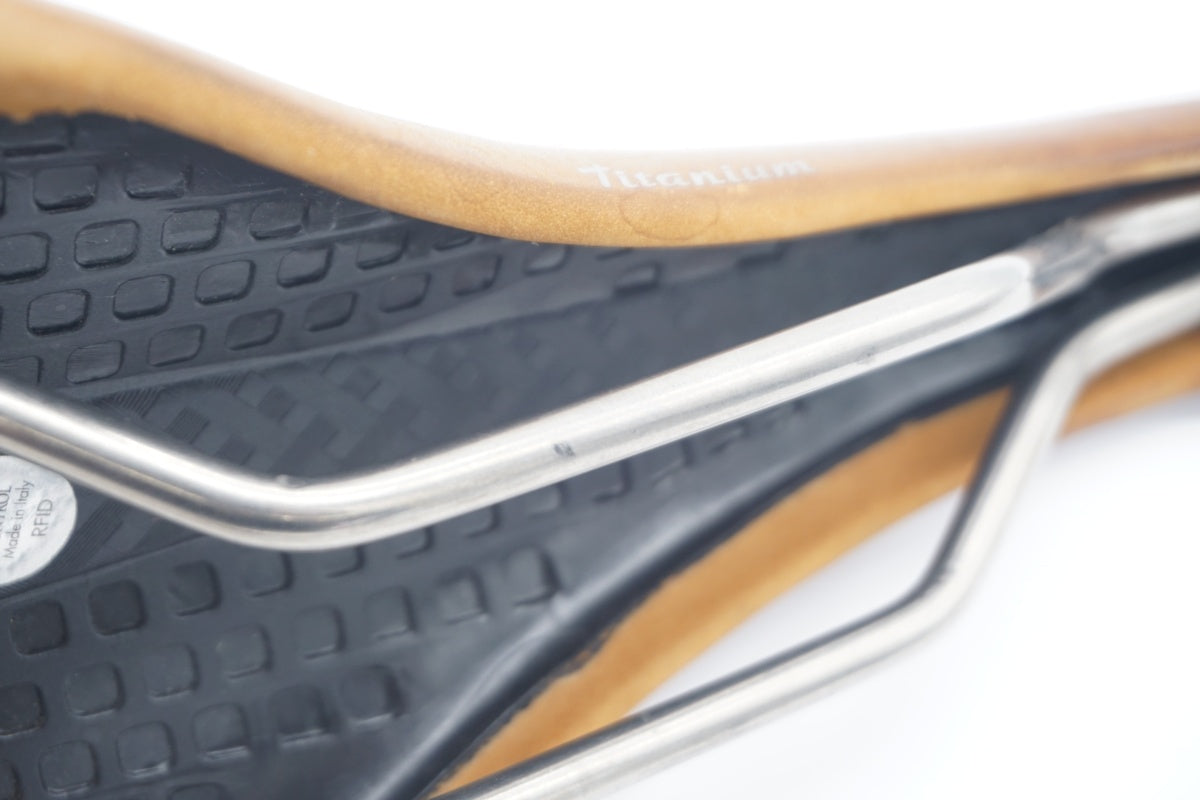 SELLE ITALIA 「セライタリア」 FLITE TITANIUM サドル / 滋賀大津店