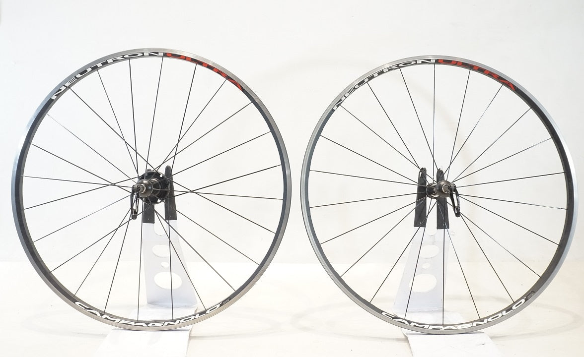 CAMPAGNOLONEUTRON ULTRA ニュートロンウルトラ完組ホイール クラシック系バイクにイチオシ！ カンパ NEUTRON(ニュートロン) ULTRA