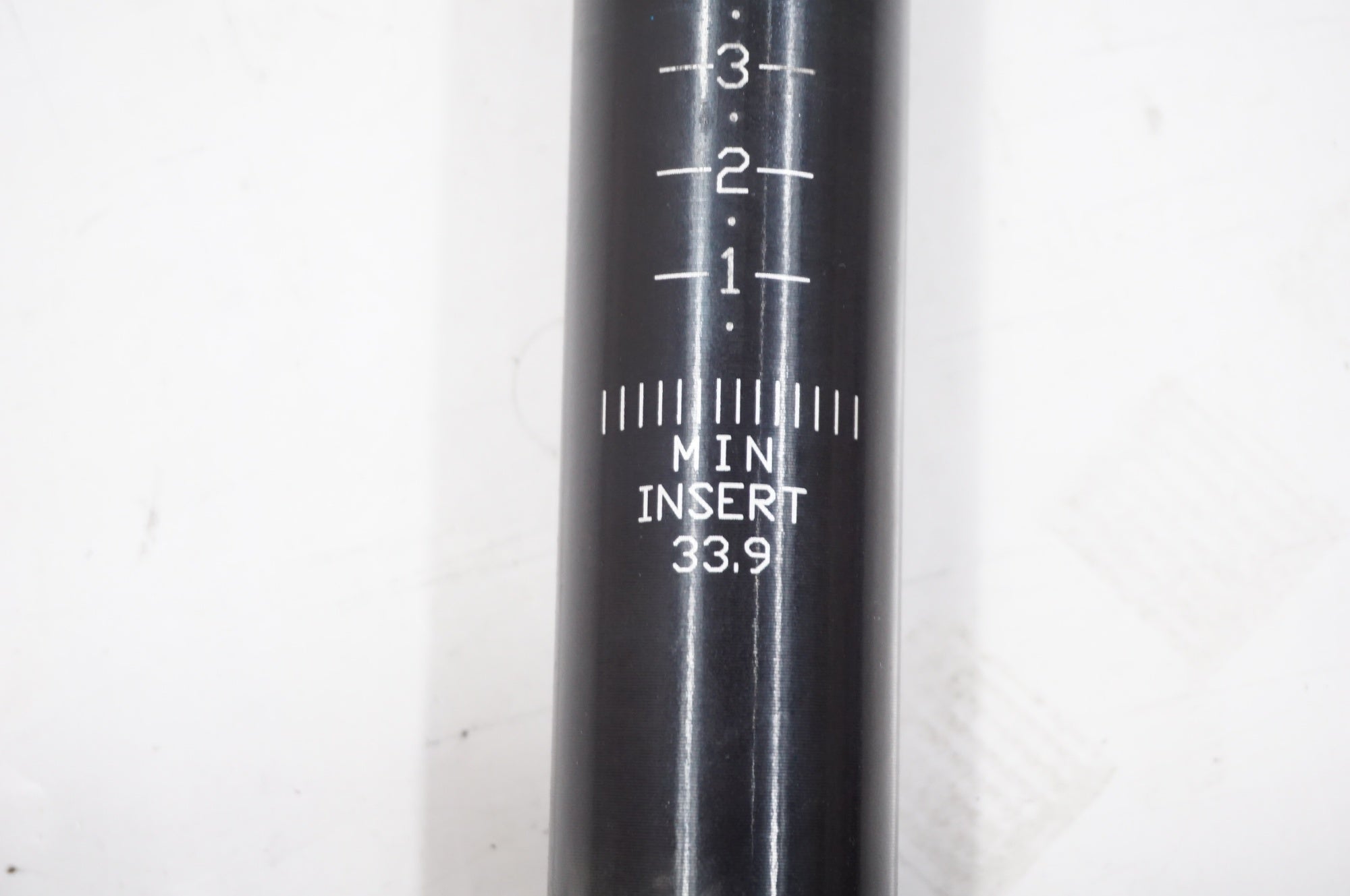 KCNC 「ケーシーエヌシー」 LITE WING 7000 φ33.9 550mm シートポスト