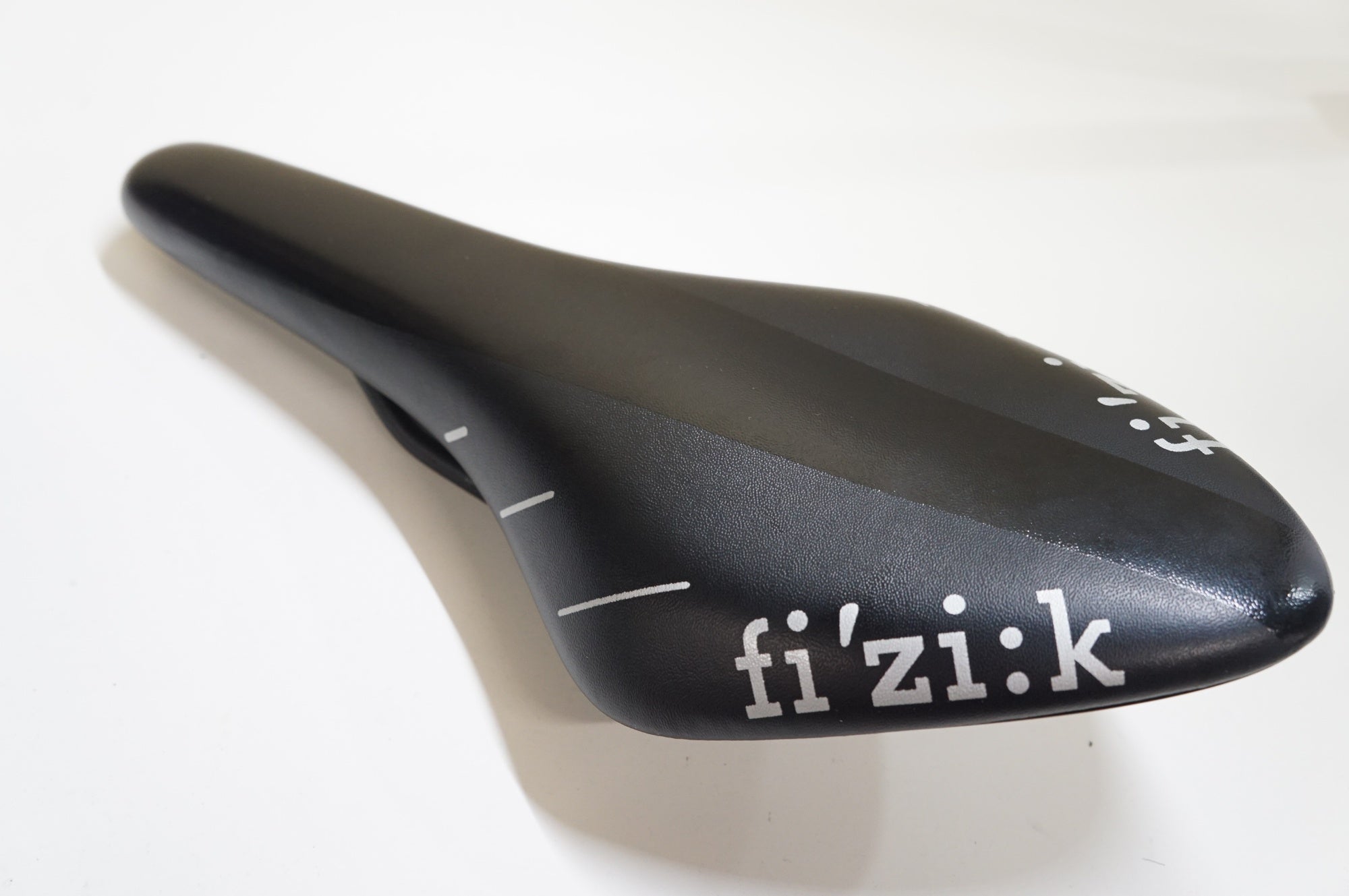 FIZIK 「フィジーク」 ARIONE R7 サドル / 大宮店
