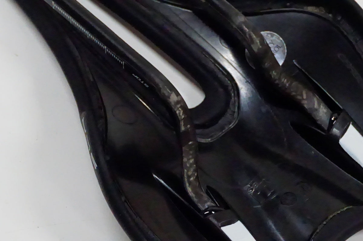 SELLE ITALIA 「セライタリア」 SLR KIT CARBONIO FLOW サドル / 名古屋大須店