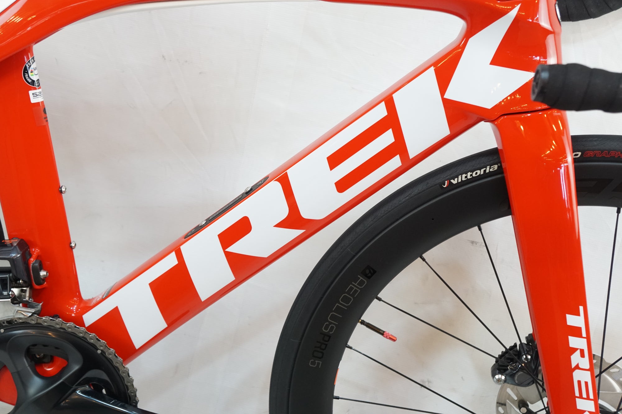 TREK 「トレック」 MADONE SLR7 DISC 2019年モデル ロードバイク / バイチャリ浦和ベース