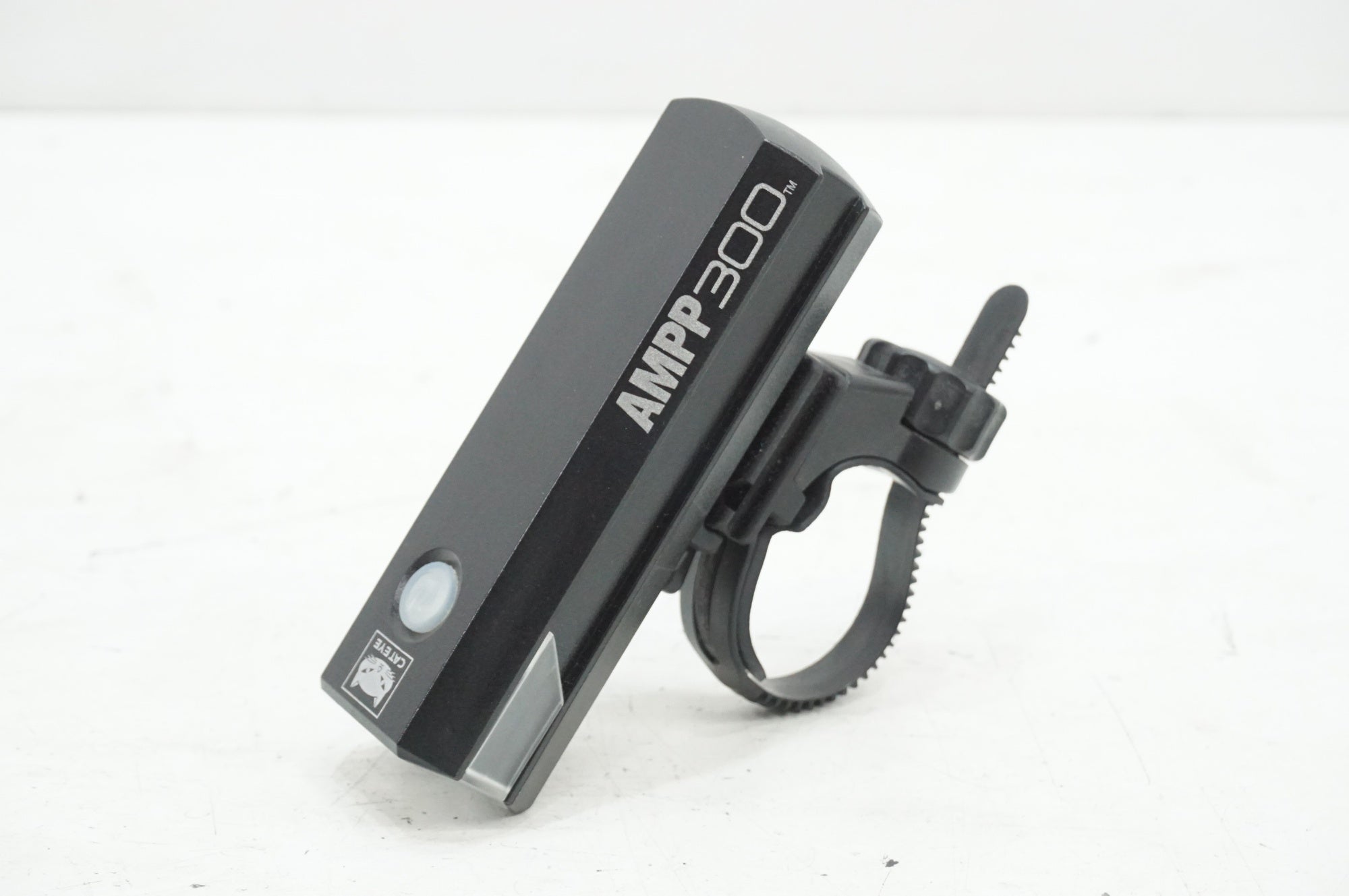 CATEYE 「キャットアイ」 AMPP300 フロントライト / 大宮店