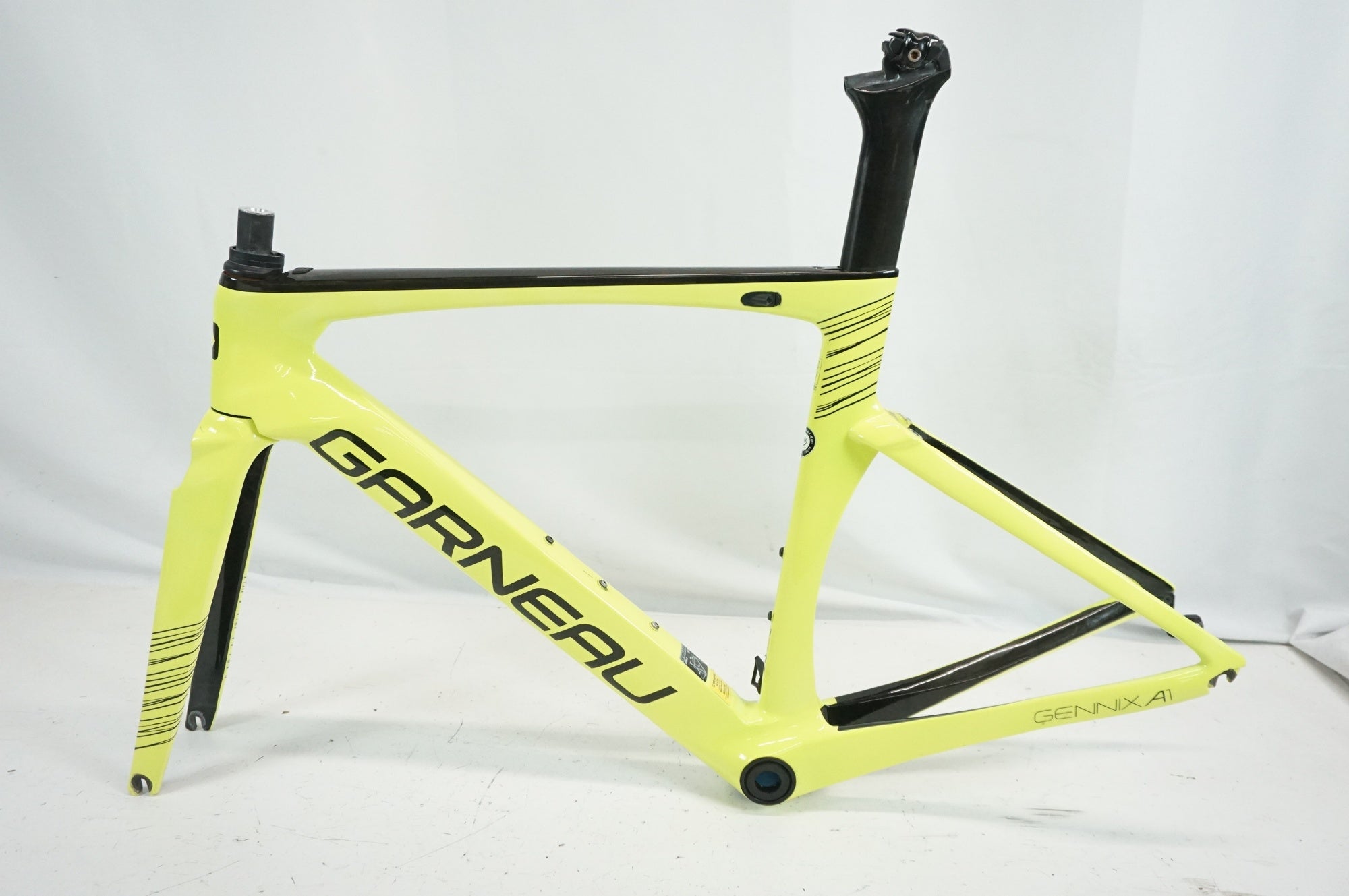 GARNEAU 「ガノー」 GENNIX A1 2017年モデル フレームセット / 宇都宮