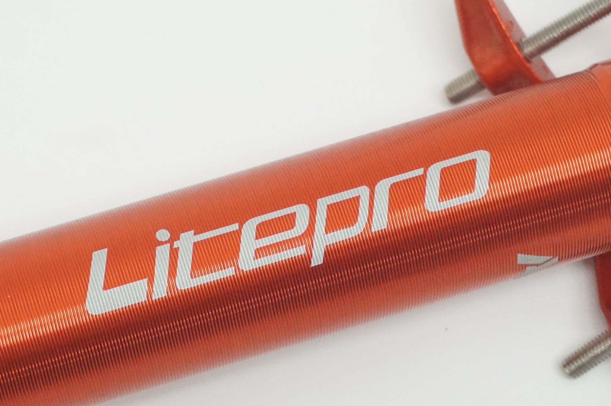 tune シートポスト 赤 LITEPRO 「ライトプロ」 A61 φ33.9 600mm シートポスト / 福岡店