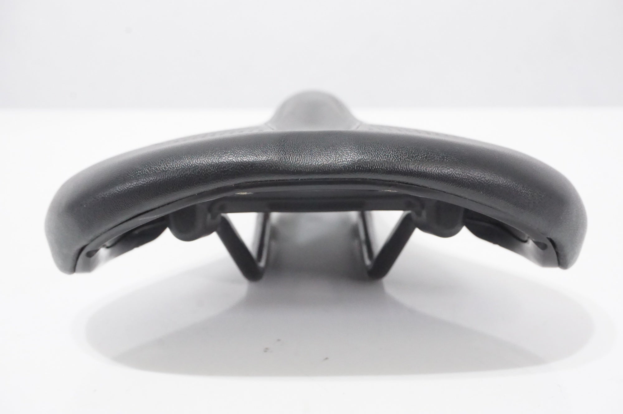 BONTRAGER 「ボントレガー」 NEBULA INFORM PLUS サドル / AKIBA店