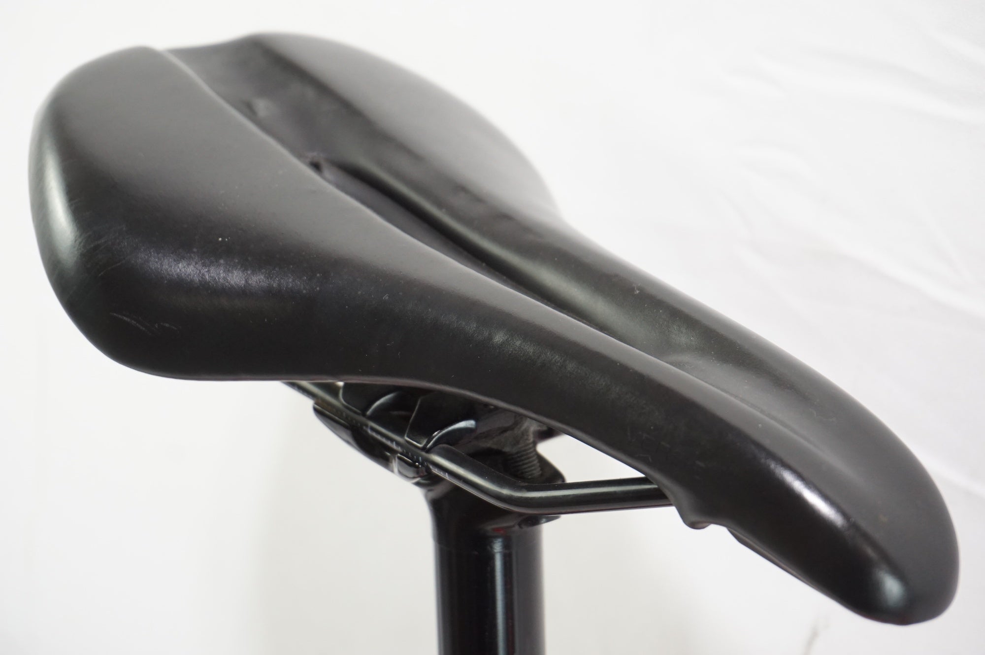 TREK 「トレック」 DOMANE AL4 DISC 2021年モデル ロードバイク