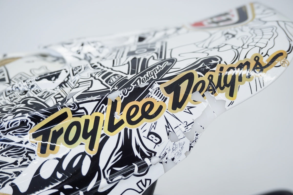 TROY LEE DESIGNS 「トロイリーデザインズ」D2 XLサイズ ヘルメット / 京都八幡店