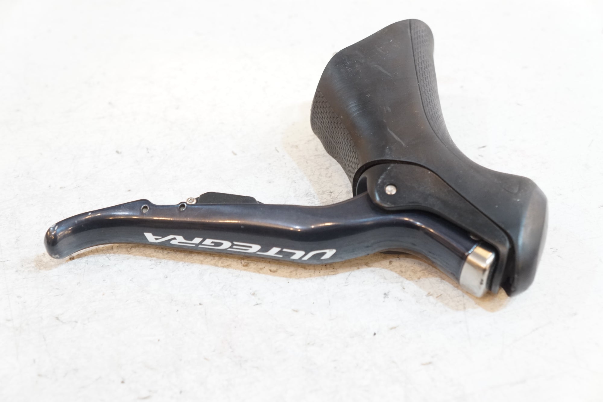 SHIMANO 「シマノ」 ULTEGRA Di2 ST-6870 デュアルコントロールレバー / バイチャリ浦和ベース