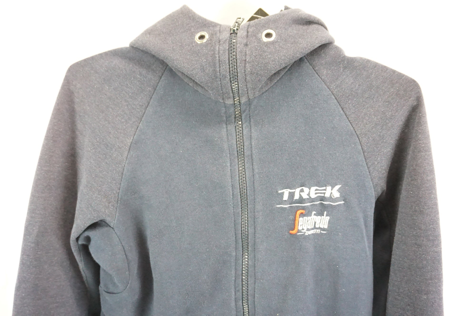TREK  ご当地パーカー 再販準備中】ラインストーン トライバルZIPパーカー