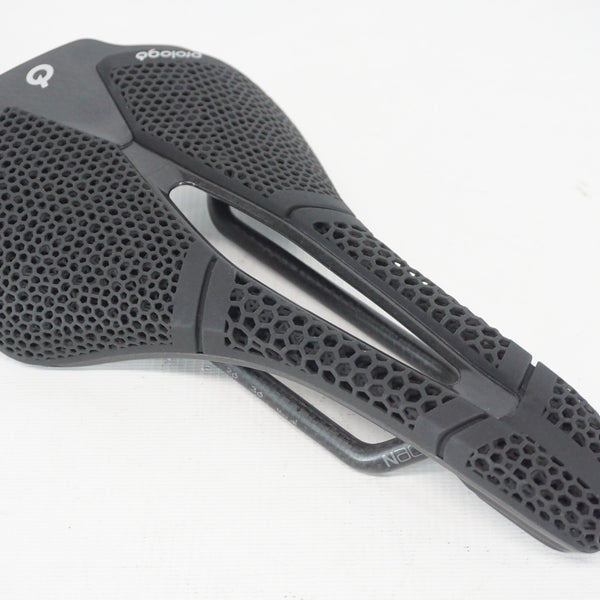 PROLOGO 「プロロゴ」 SCRATCH M5 PAS 3DMSS TIROX サドル / 阪急塚口