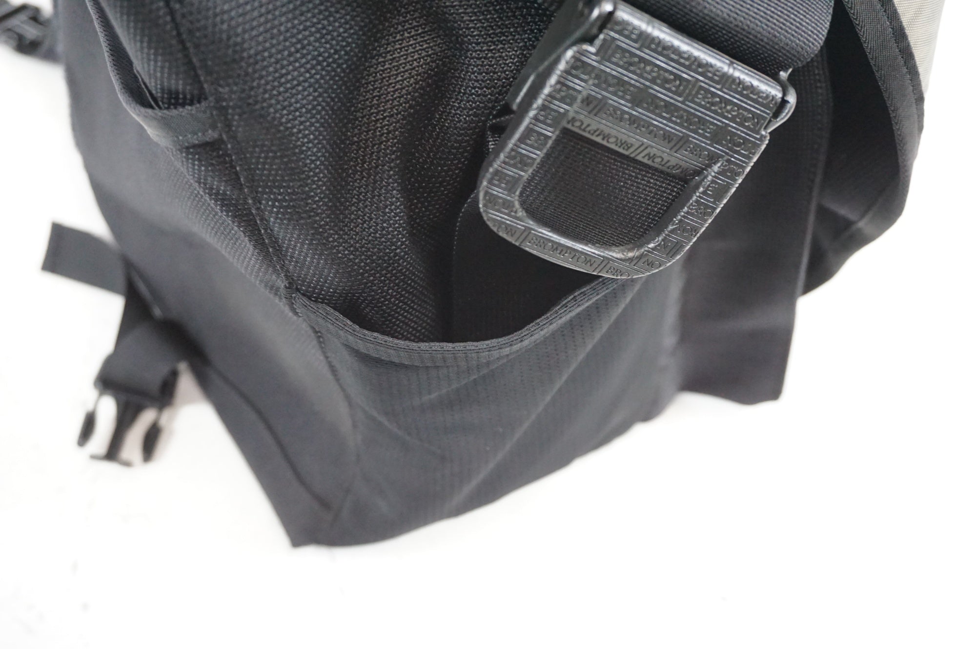BROMPTON 「ブロンプトン」 MESSENGER BAG フロントバック / 宇都宮店