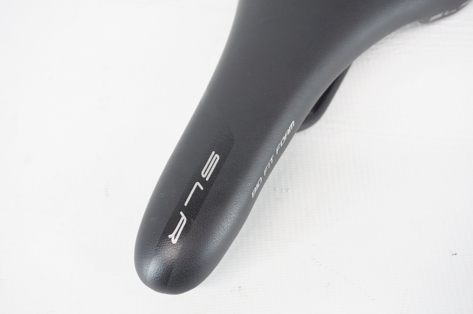 DE ROSA 「デローザ」 SELLE ITALIA SLR サドル / 阪急塚口店