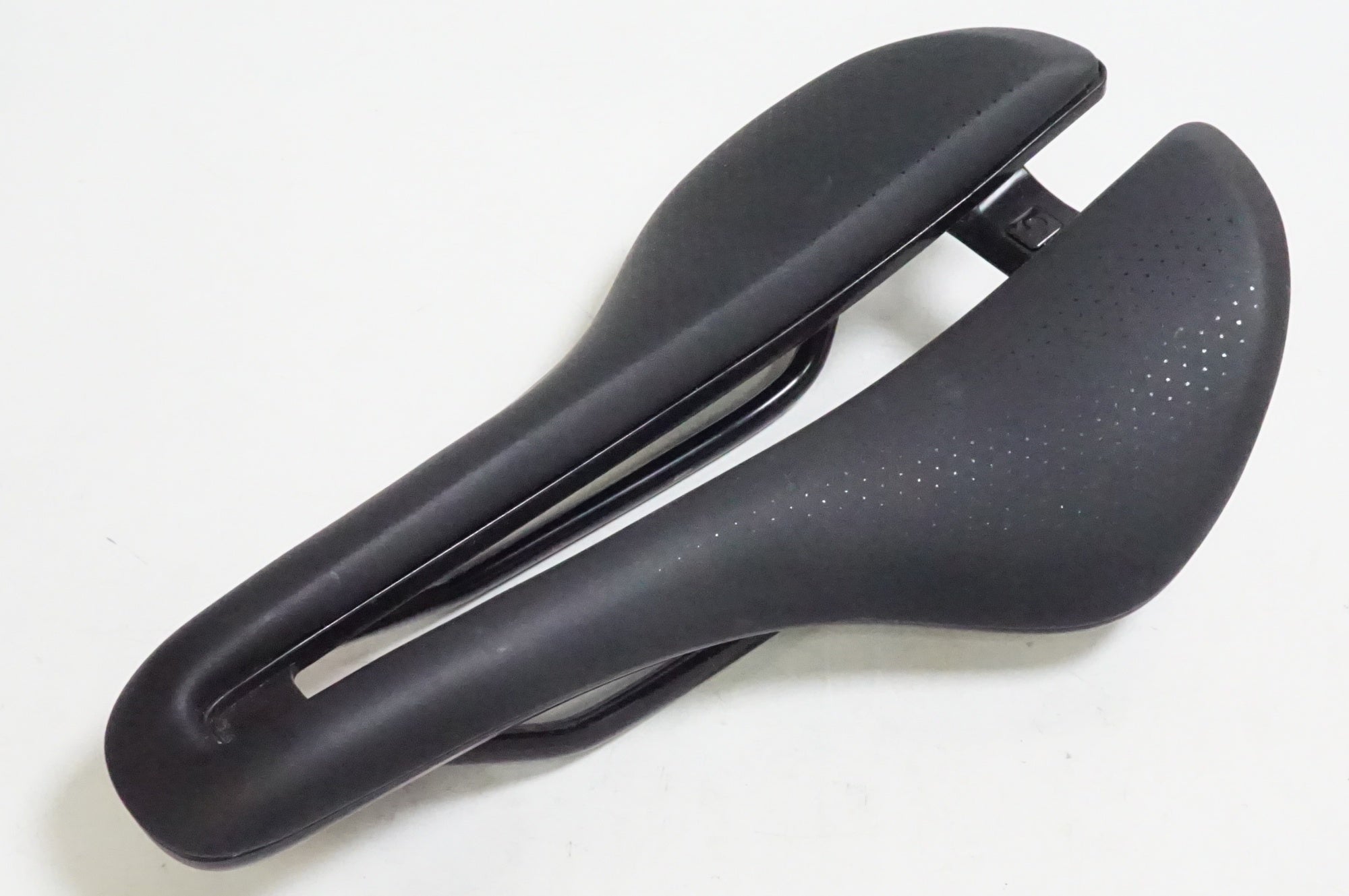 BONTRAGER 「ボントレガー」 AEOLUS COMP サドル / 熊谷本店
